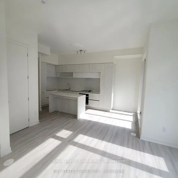 14 DAVID EYER Road, #1006