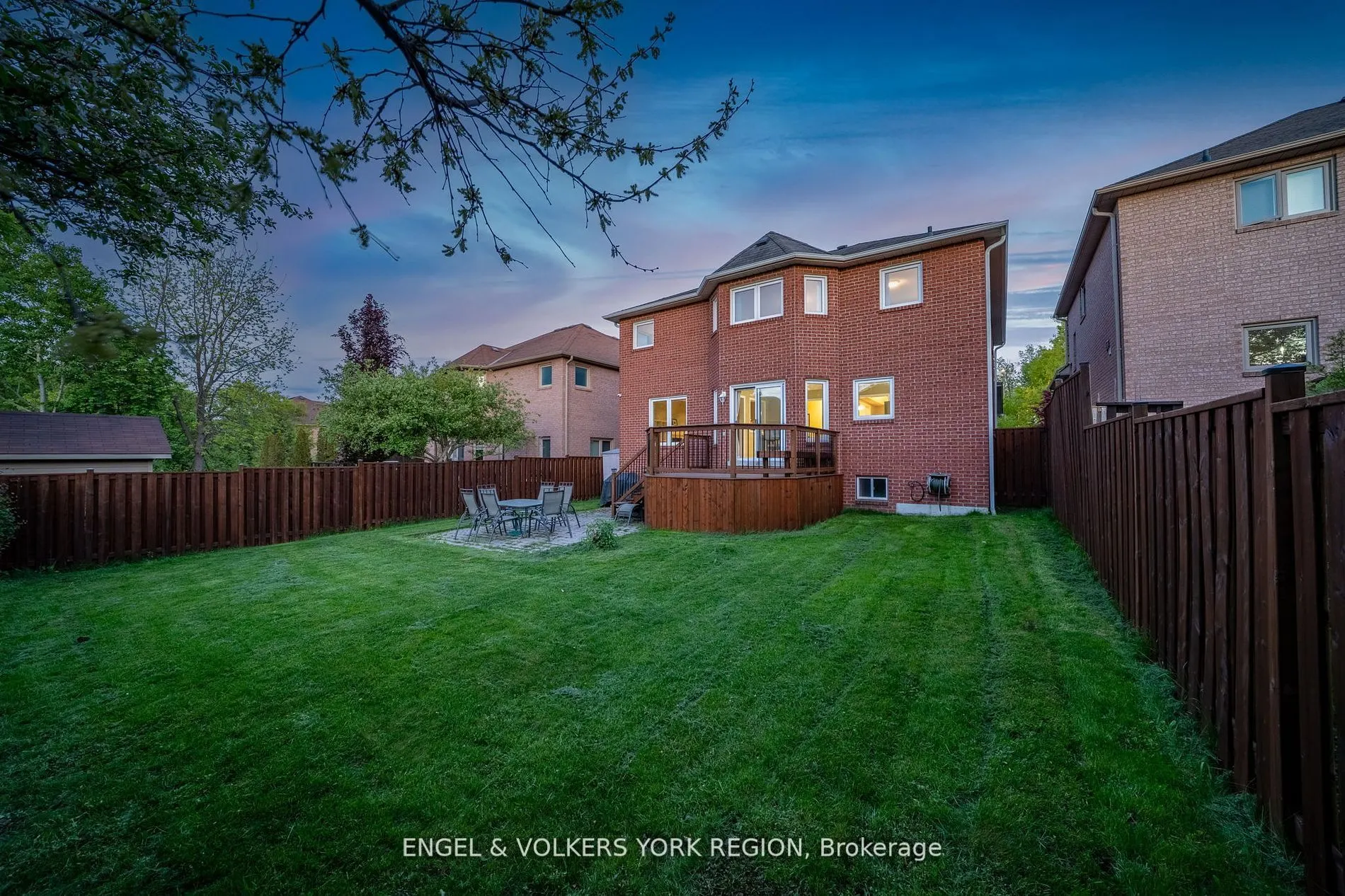 24 Timber Valley Avenue