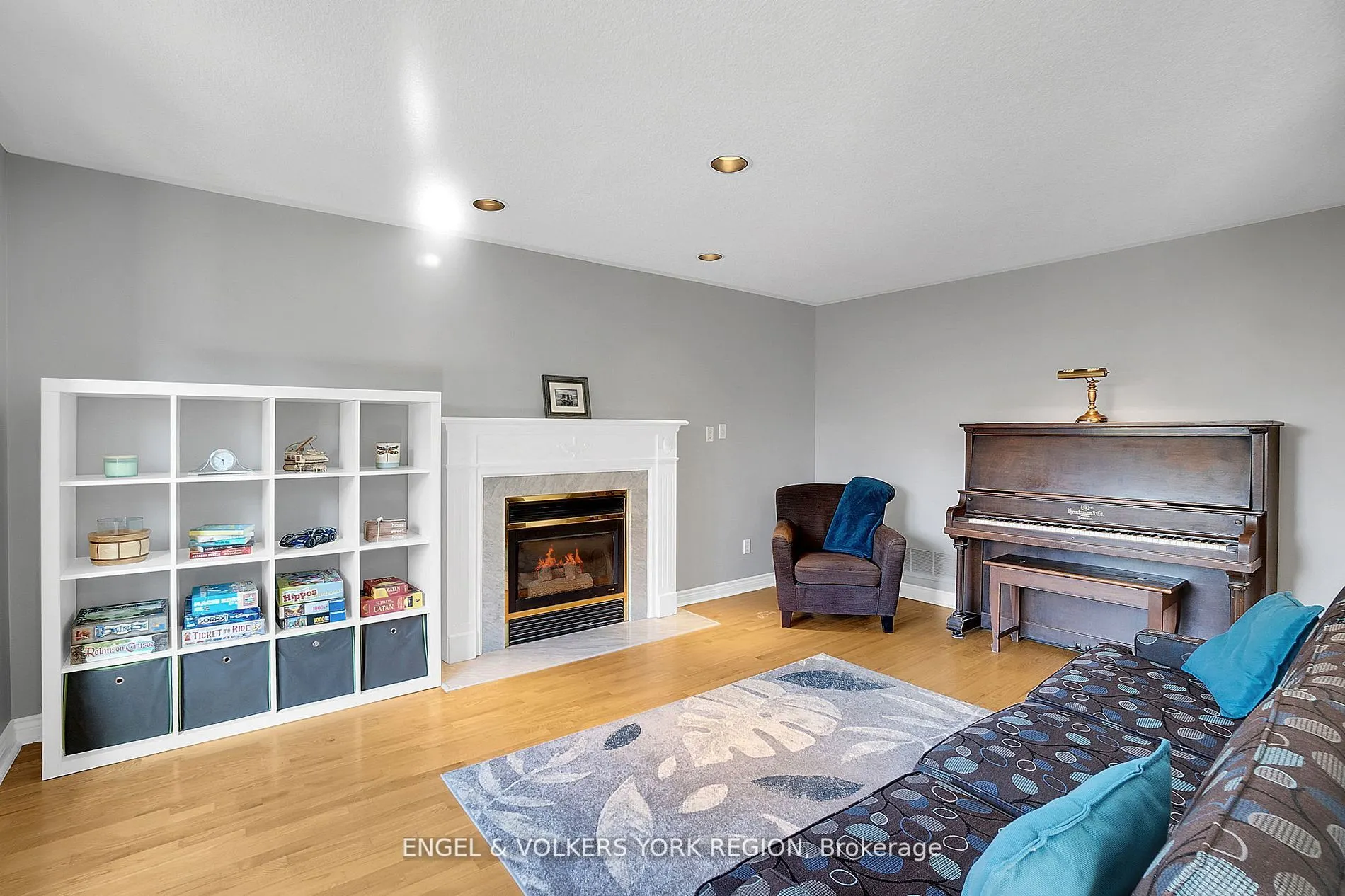 24 Timber Valley Avenue