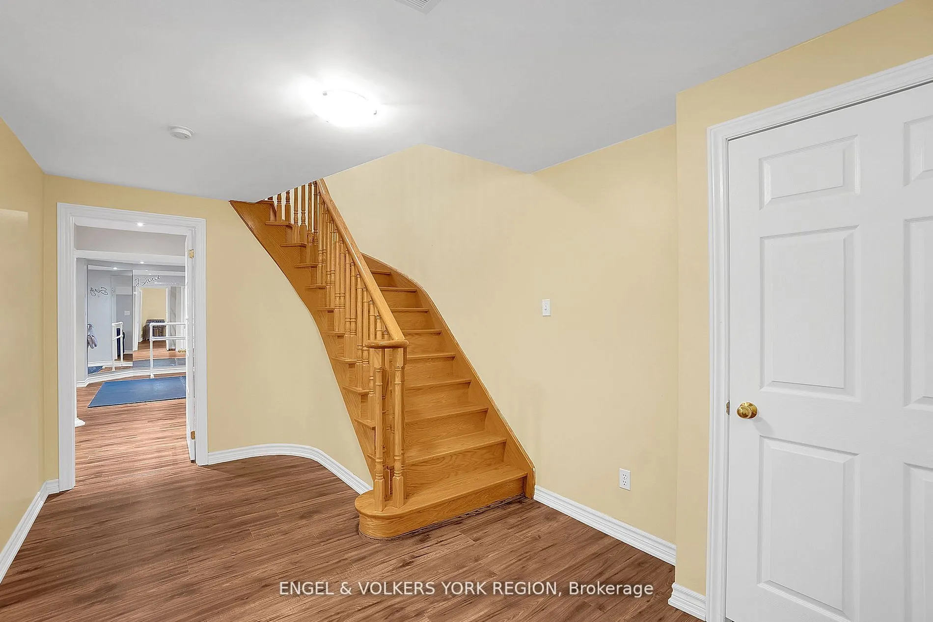 24 Timber Valley Avenue