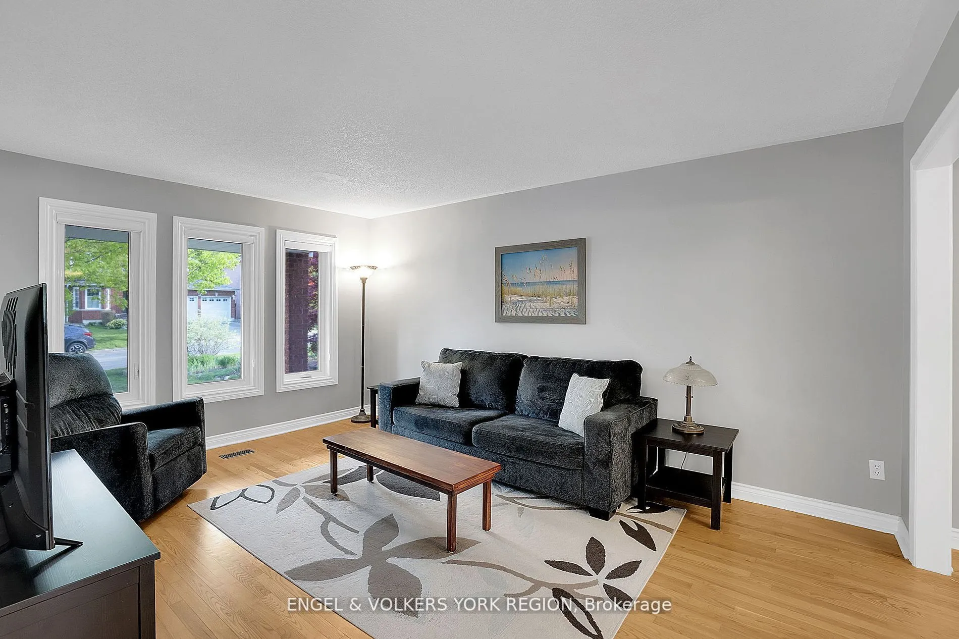 24 Timber Valley Avenue
