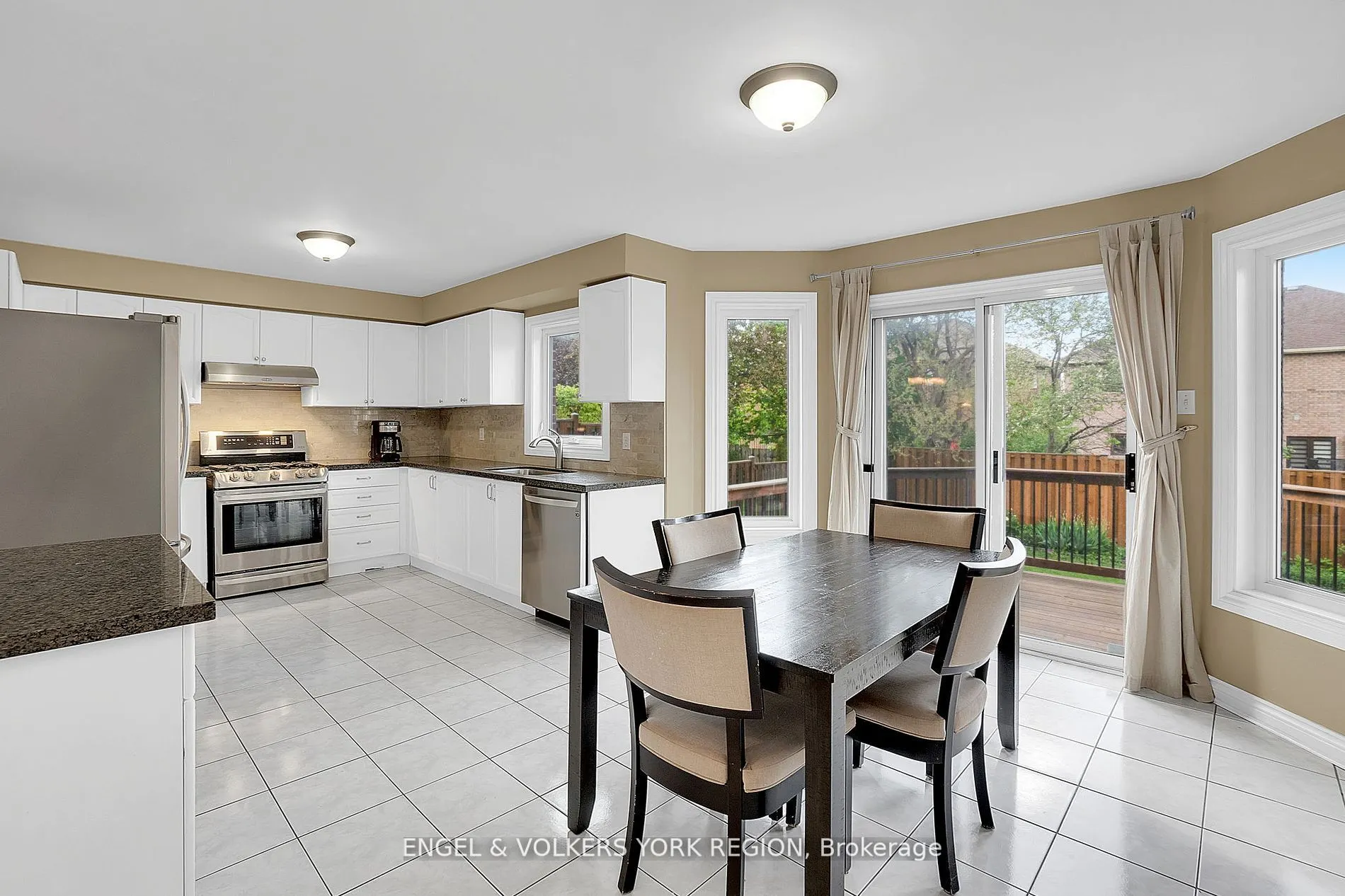 24 Timber Valley Avenue