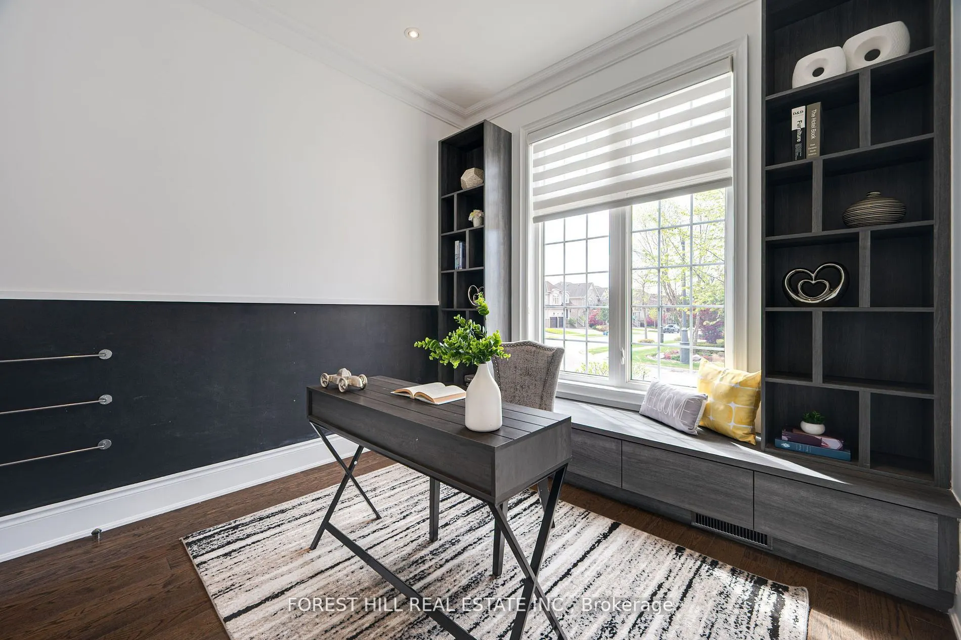101 Glenheron Crescent
