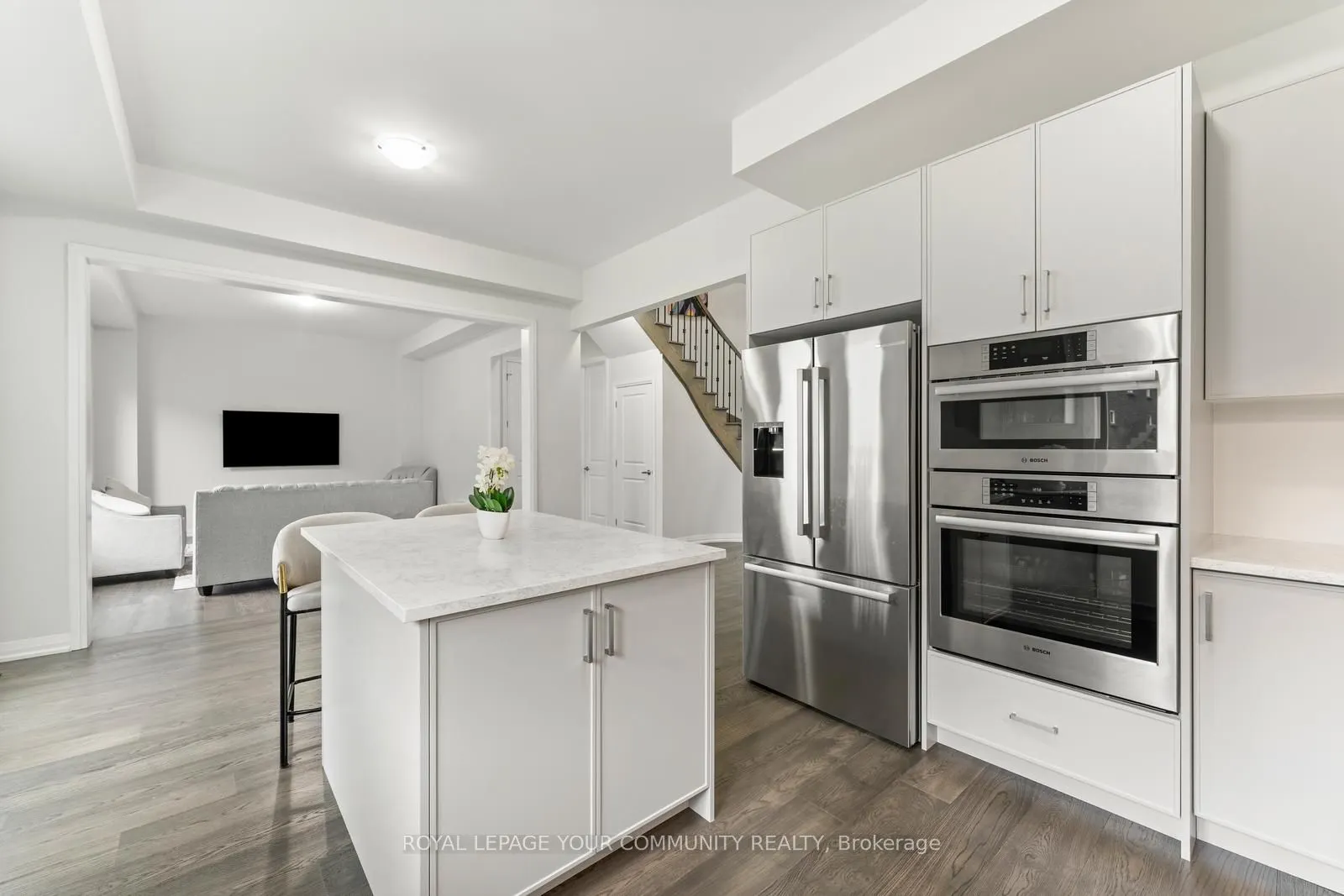1583 Stovell Crescent