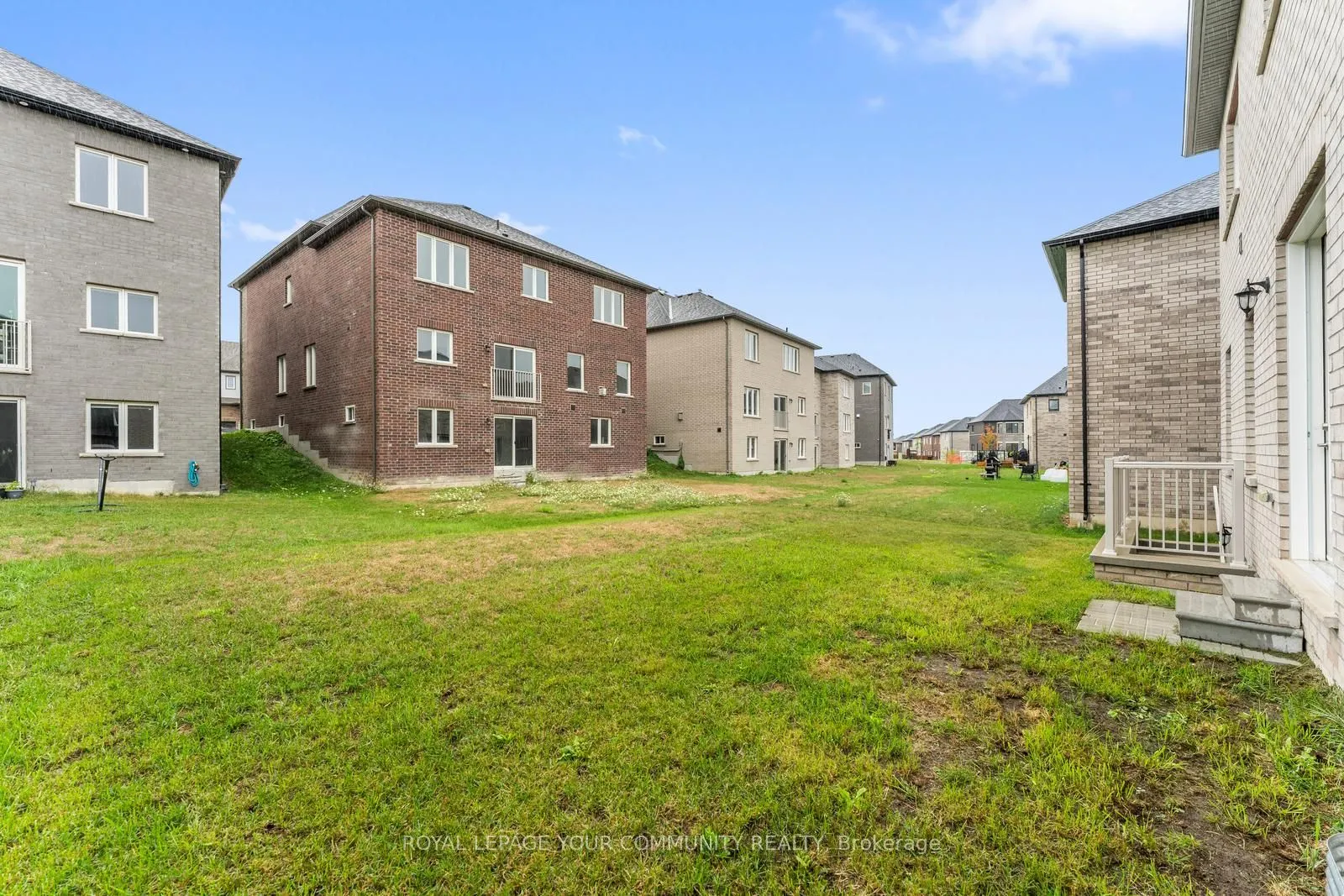 1583 Stovell Crescent