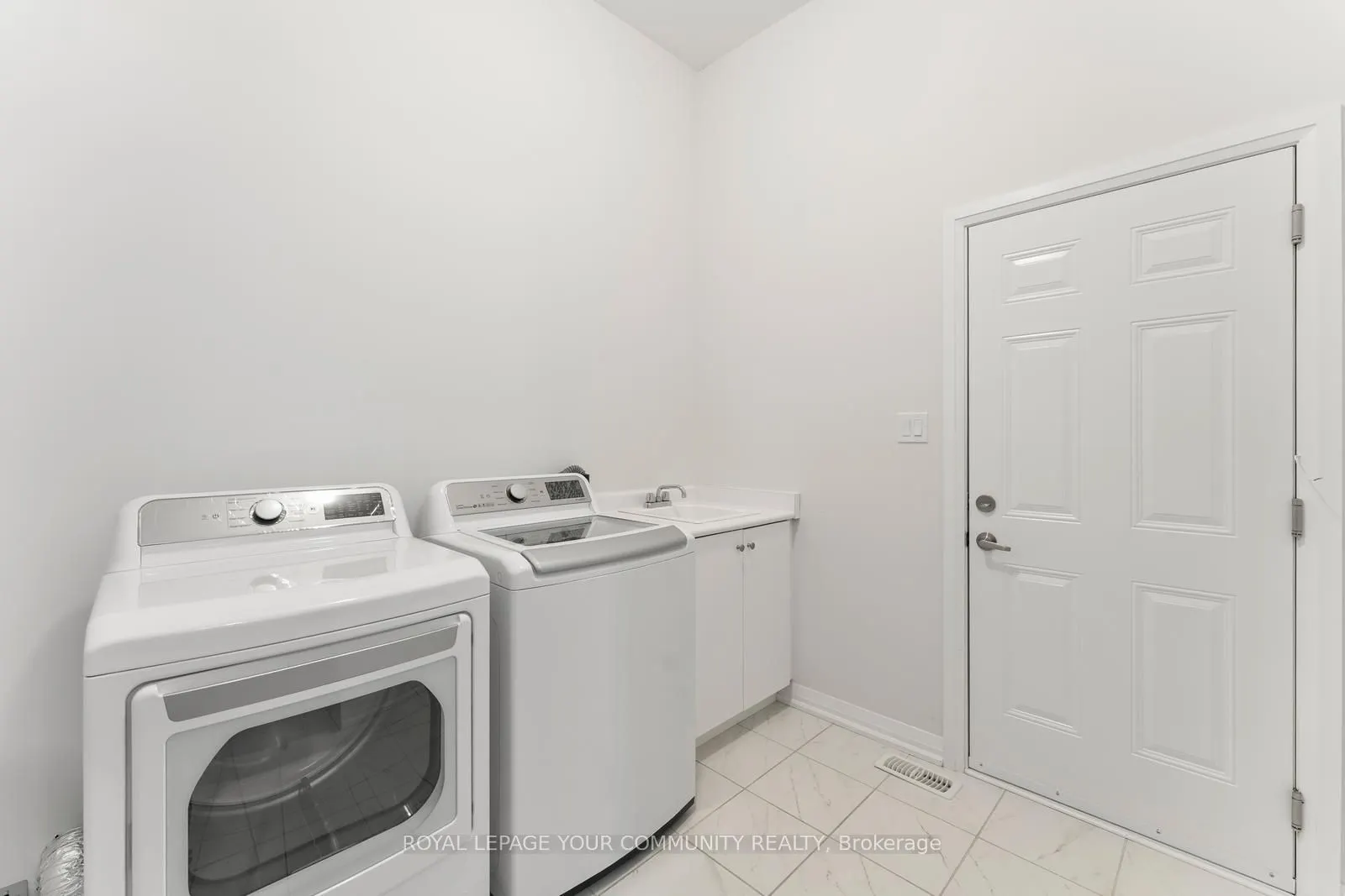 1583 Stovell Crescent