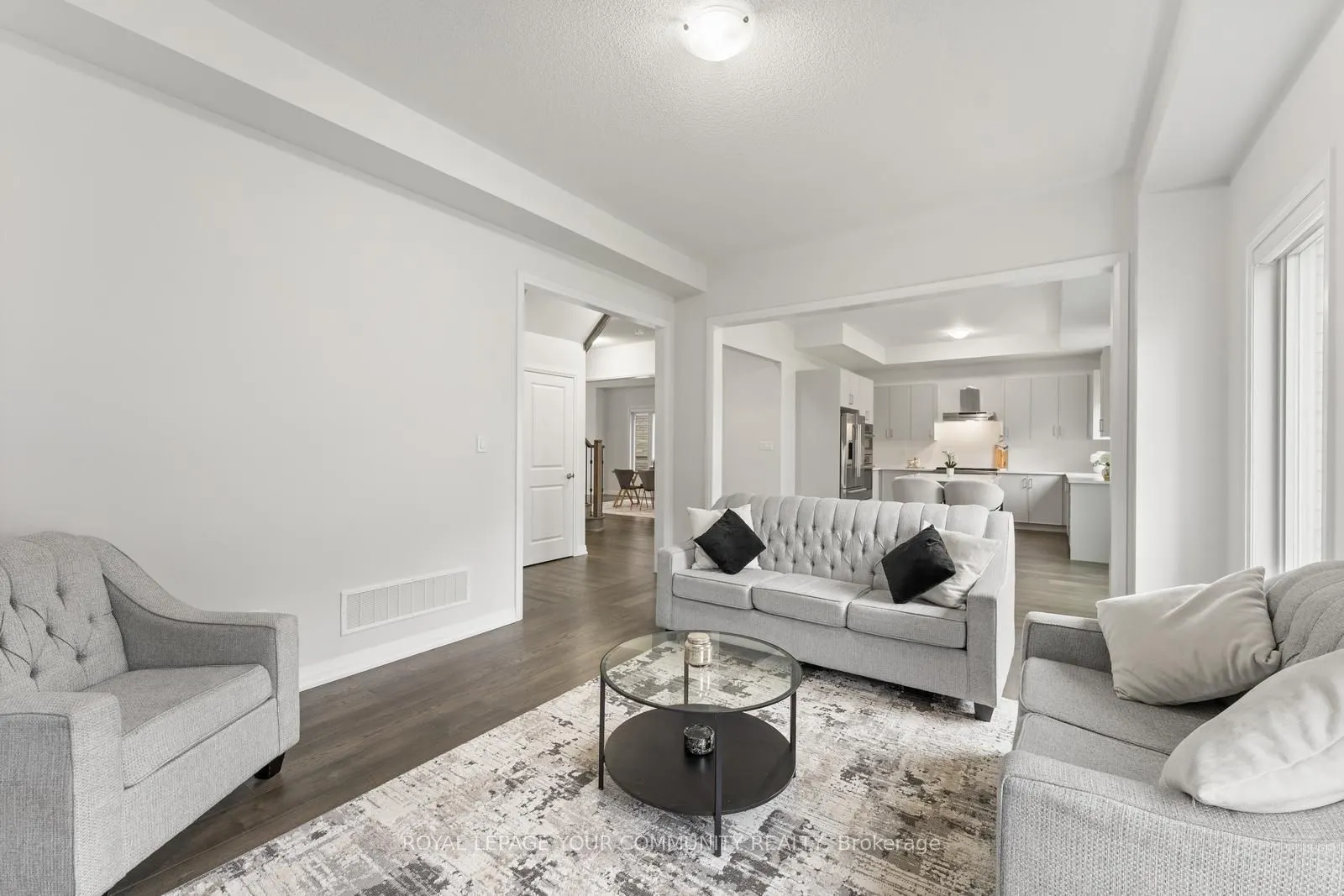 1583 Stovell Crescent
