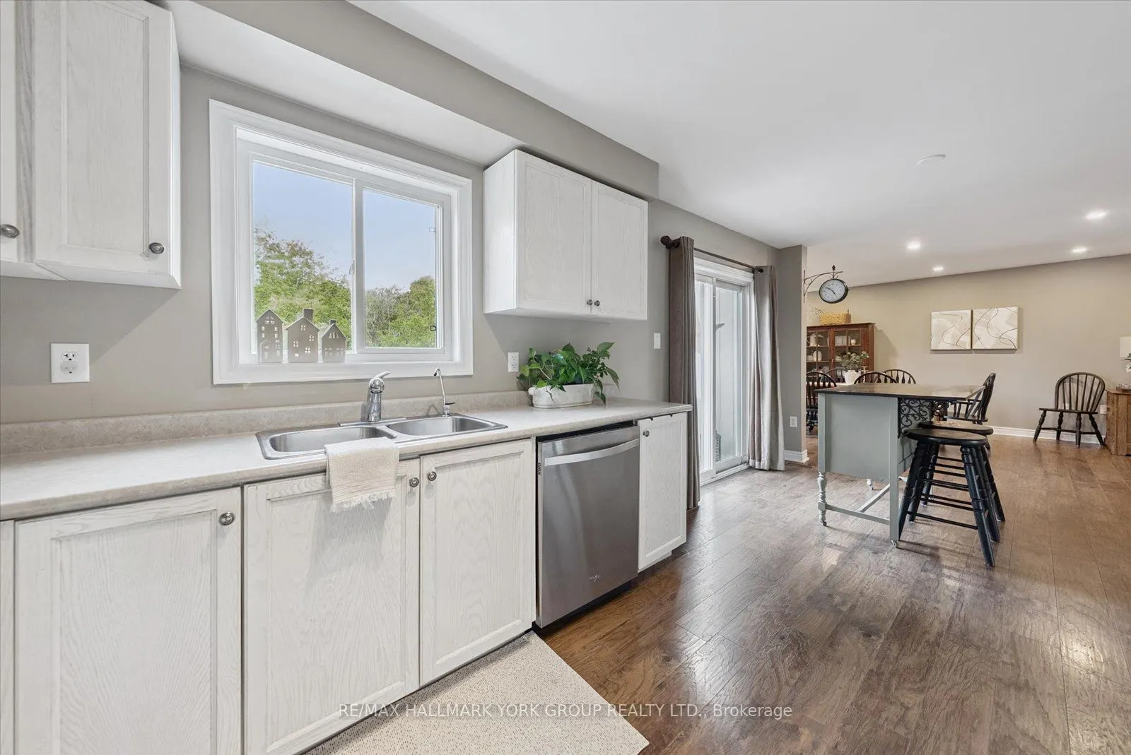340 King Street E