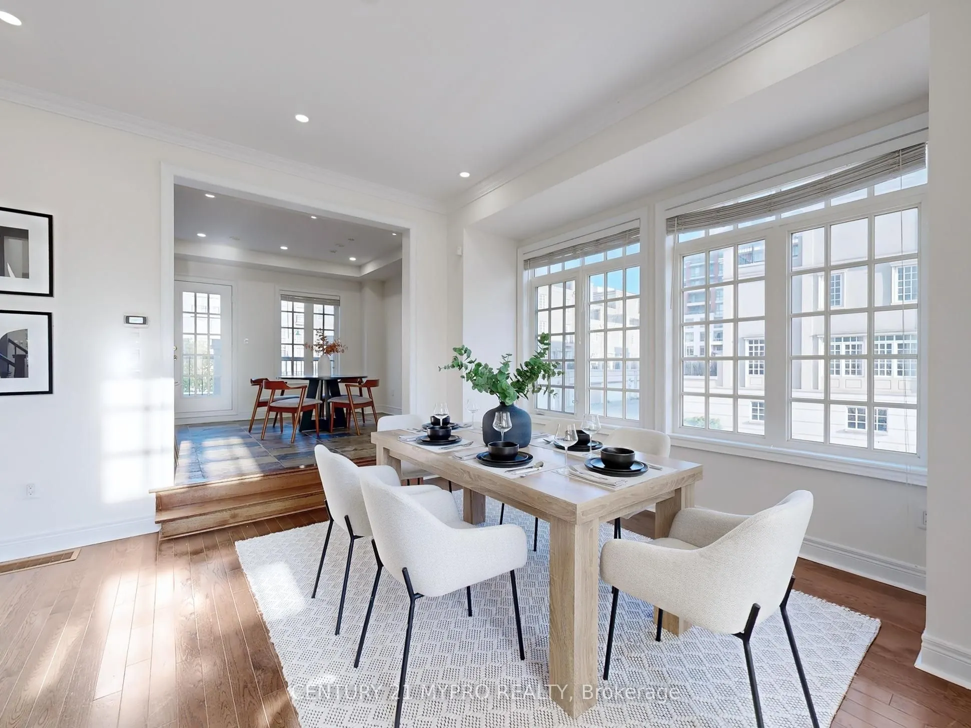 35 Rouge Valley Drive