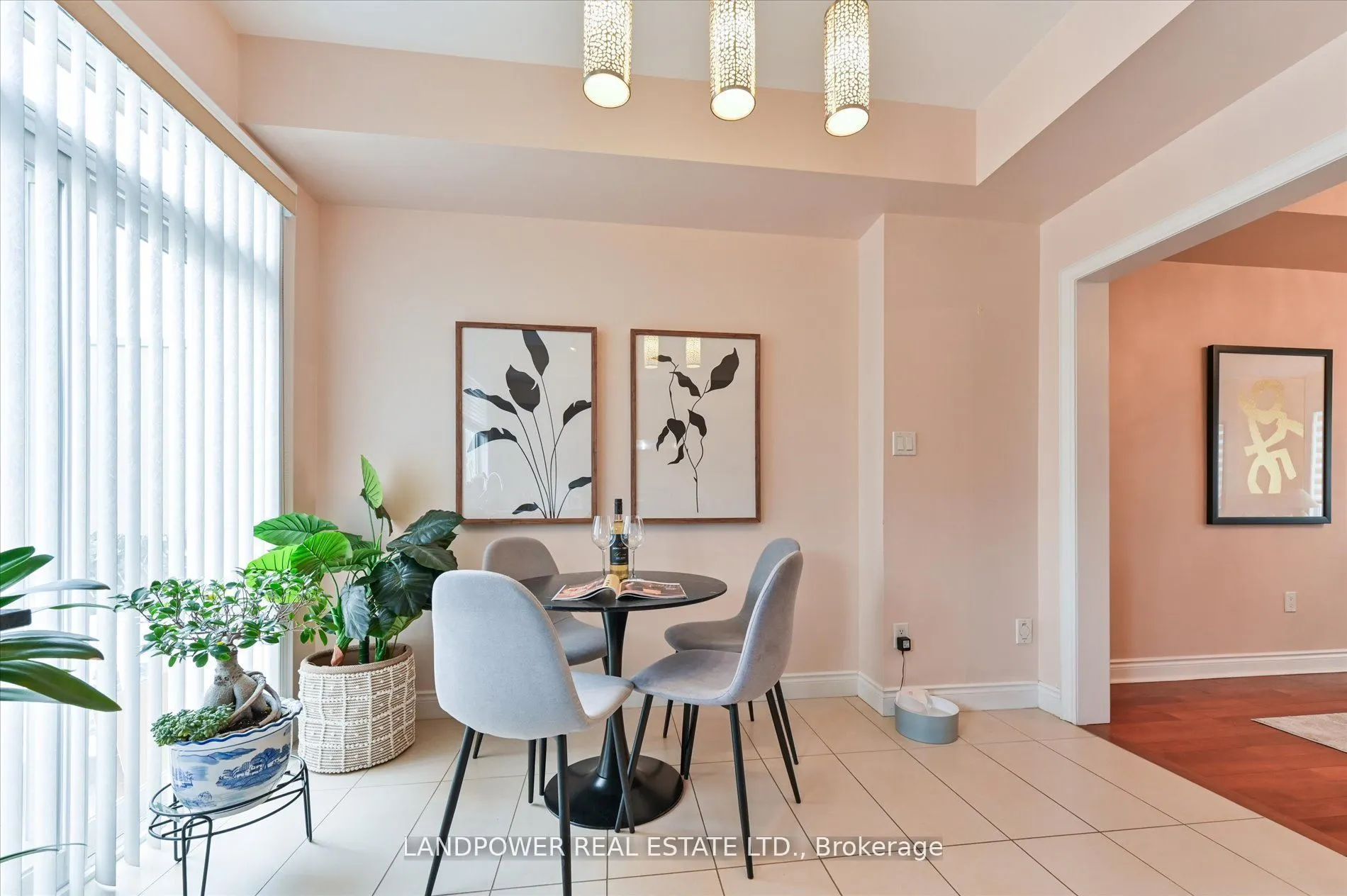 7 Saddlecreek Drive, #4