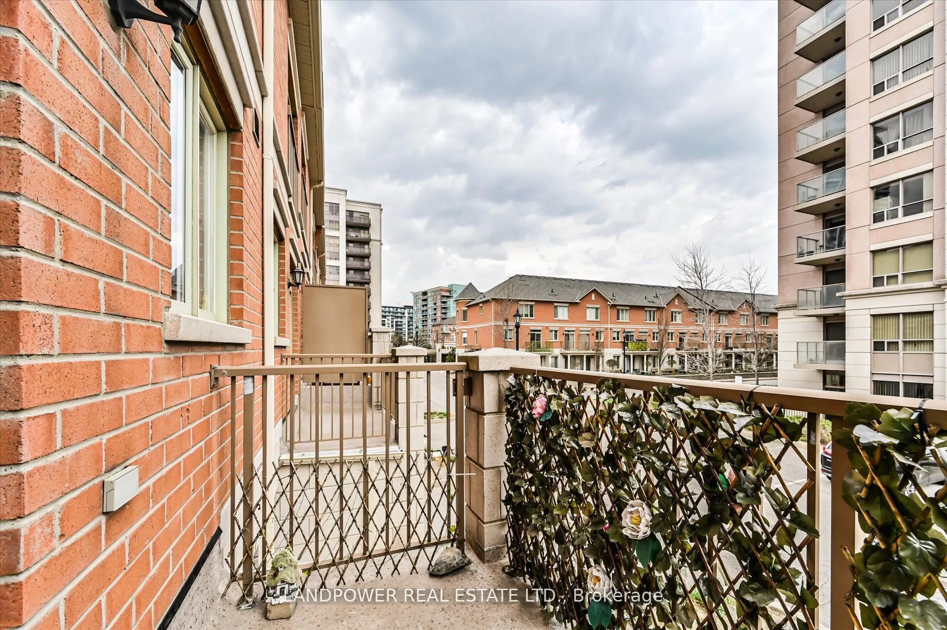 7 Saddlecreek Drive, #4