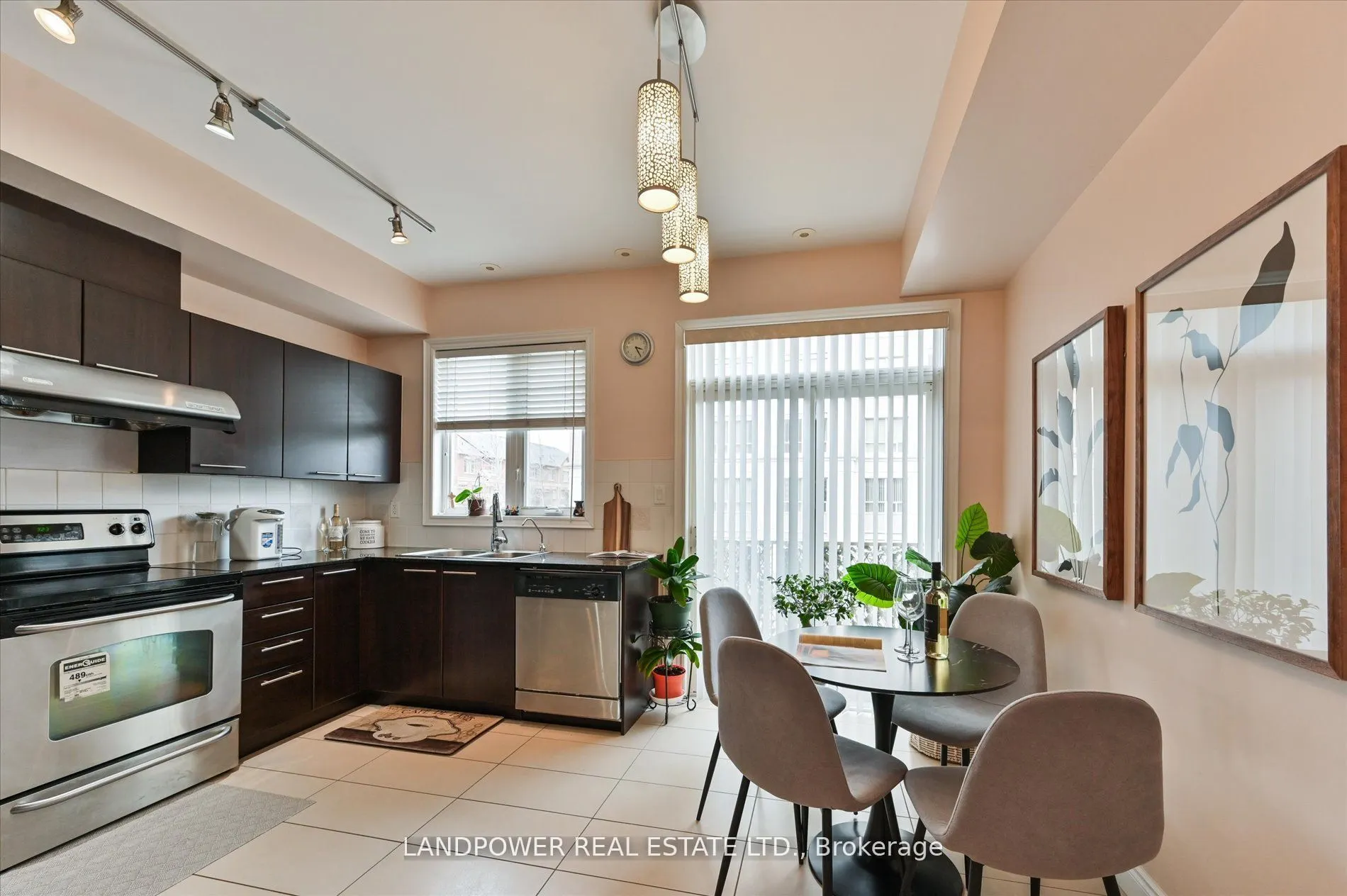 7 Saddlecreek Drive, #4