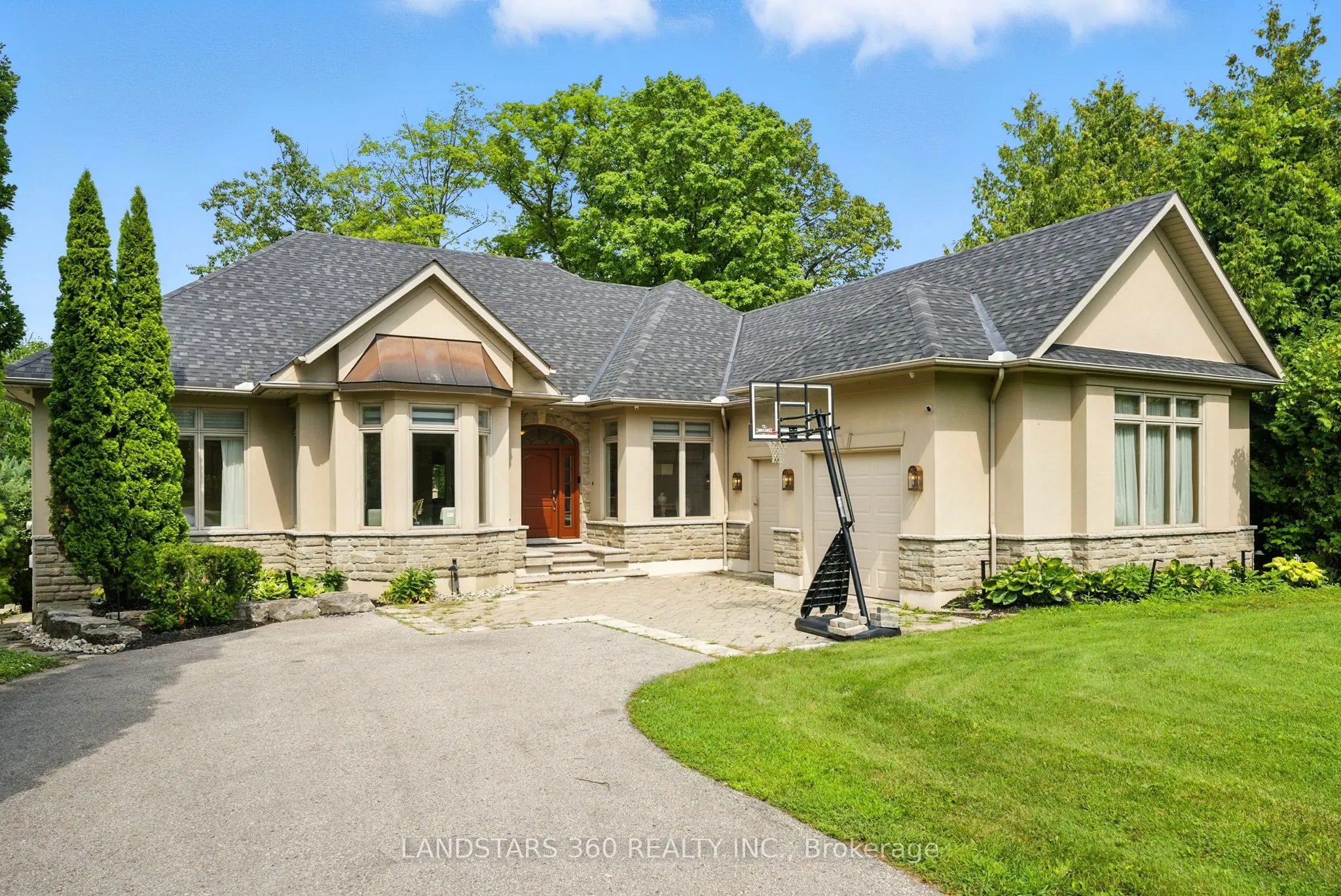 58 Lakeview Avenue