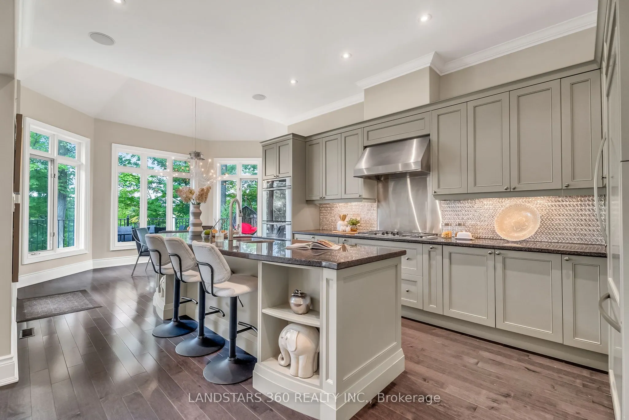 58 Lakeview Avenue