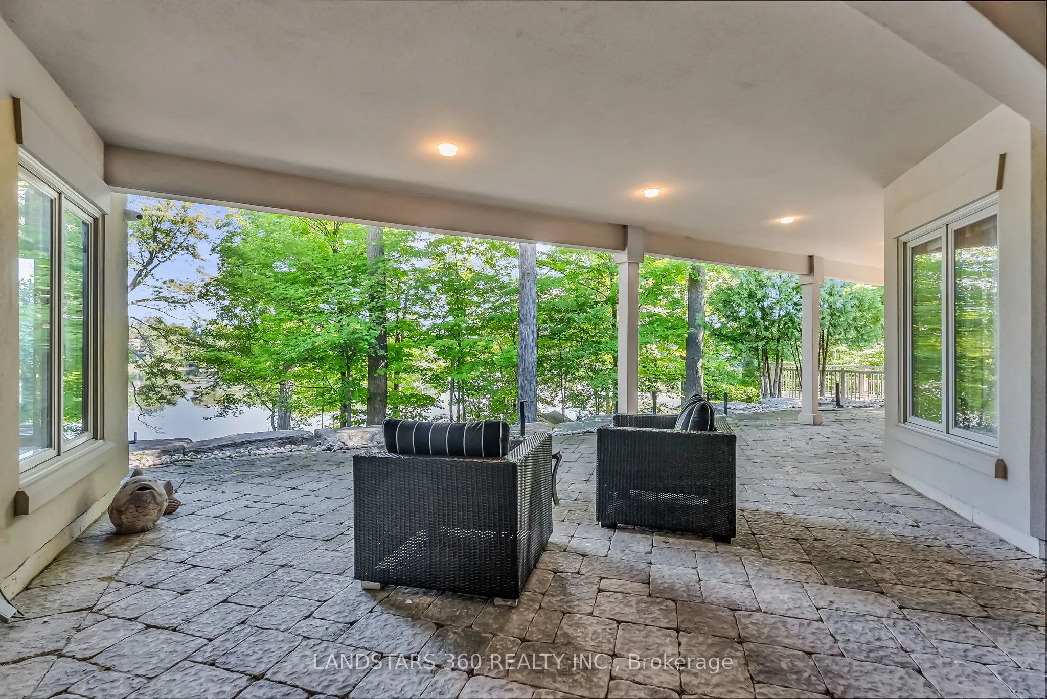 58 Lakeview Avenue