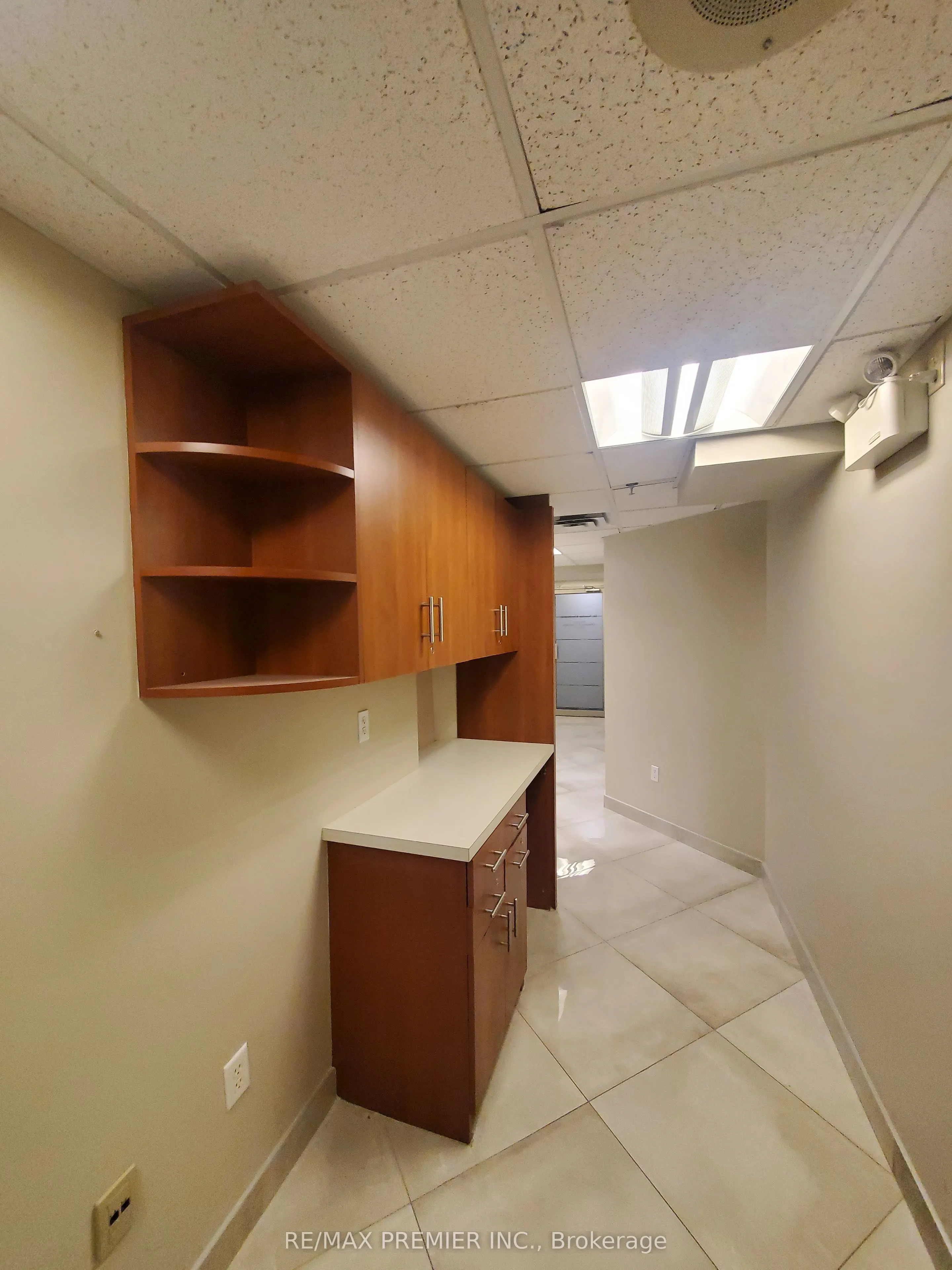7330 Yonge Street, #218