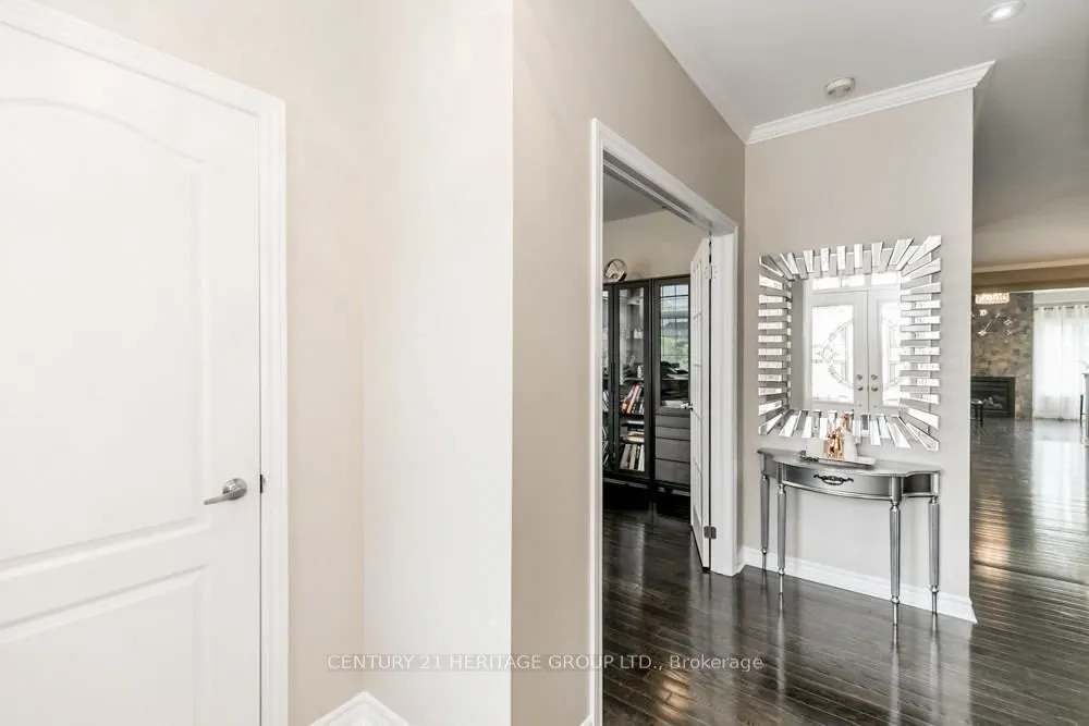 22 Rossini Drive, #MAIN & UPPER