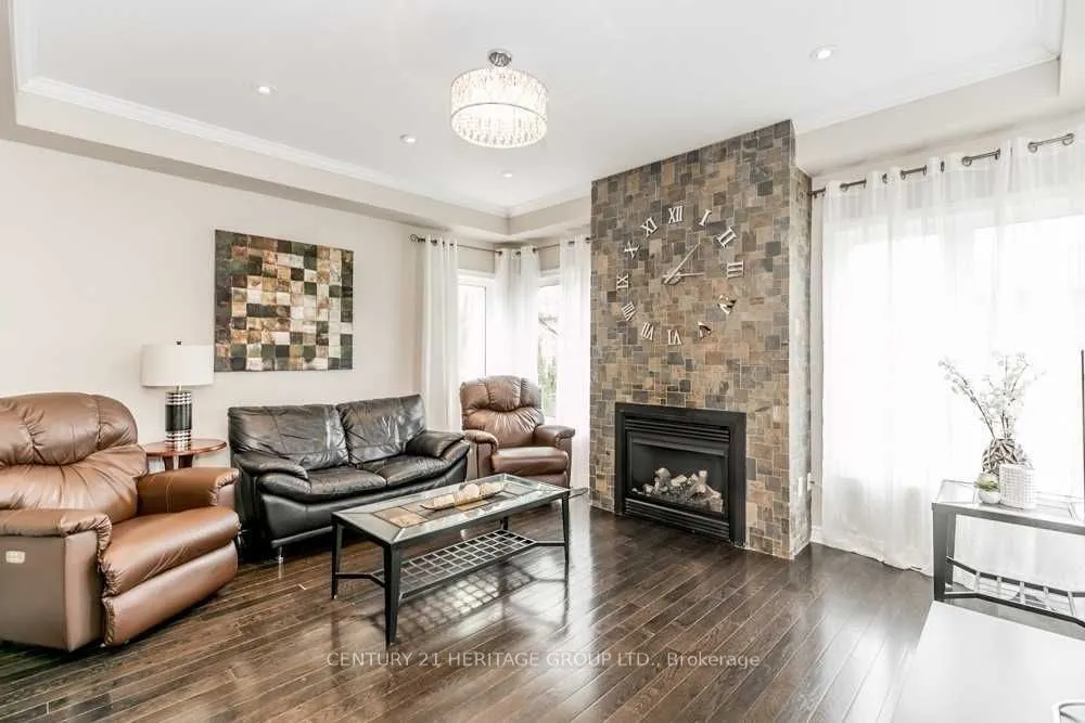 22 Rossini Drive, #MAIN & UPPER