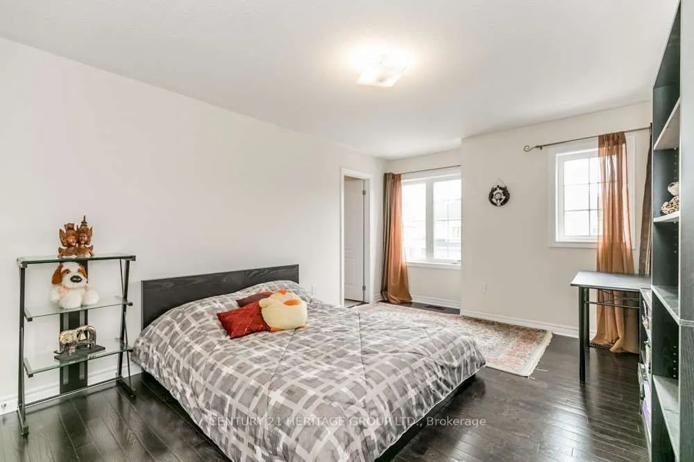 22 Rossini Drive, #MAIN & UPPER