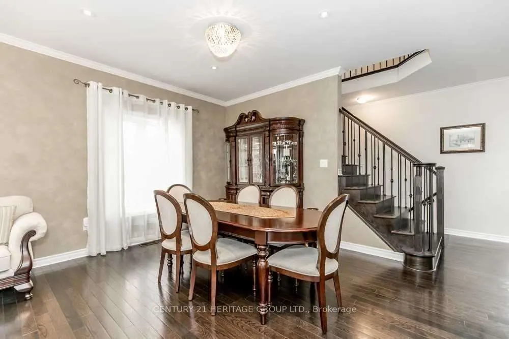22 Rossini Drive, #MAIN & UPPER