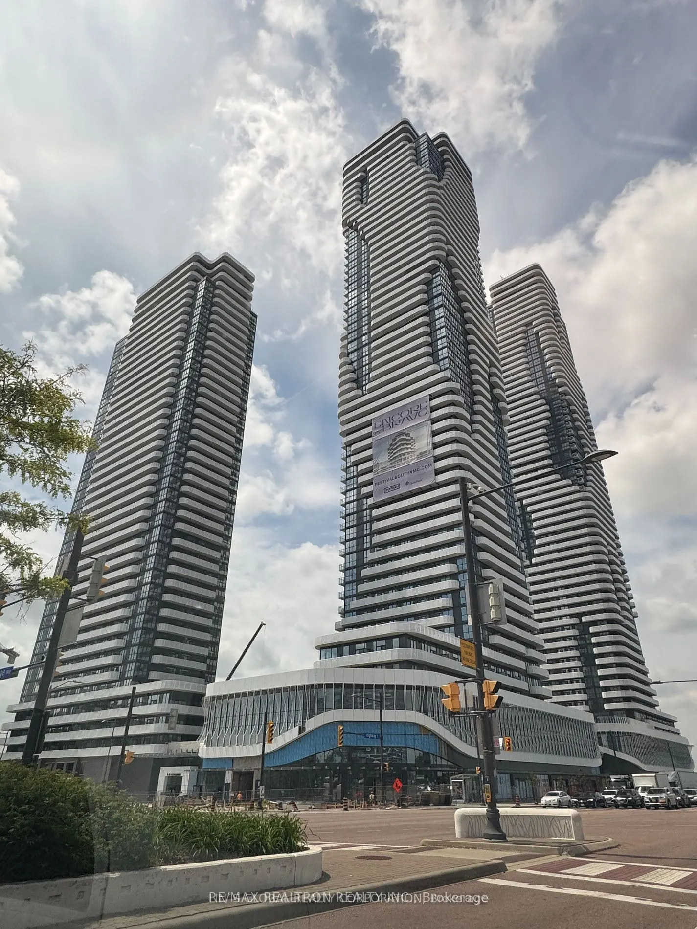225 Commerce Street, #5905