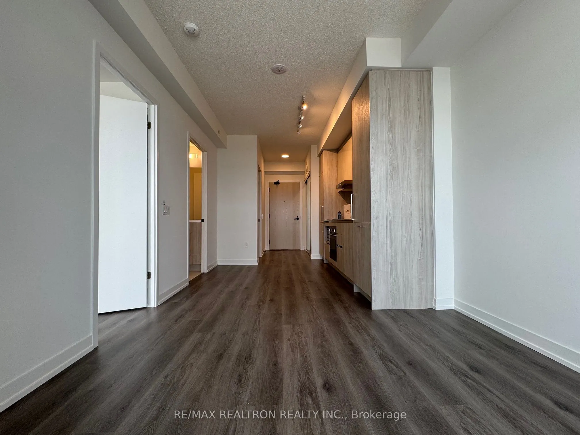 225 Commerce Street, #5905