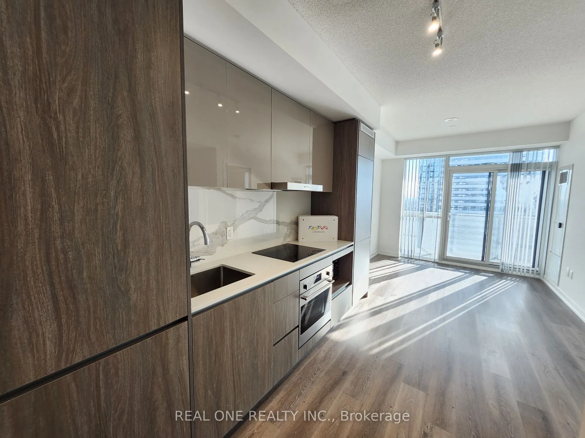 28 Interchange Way, #4116