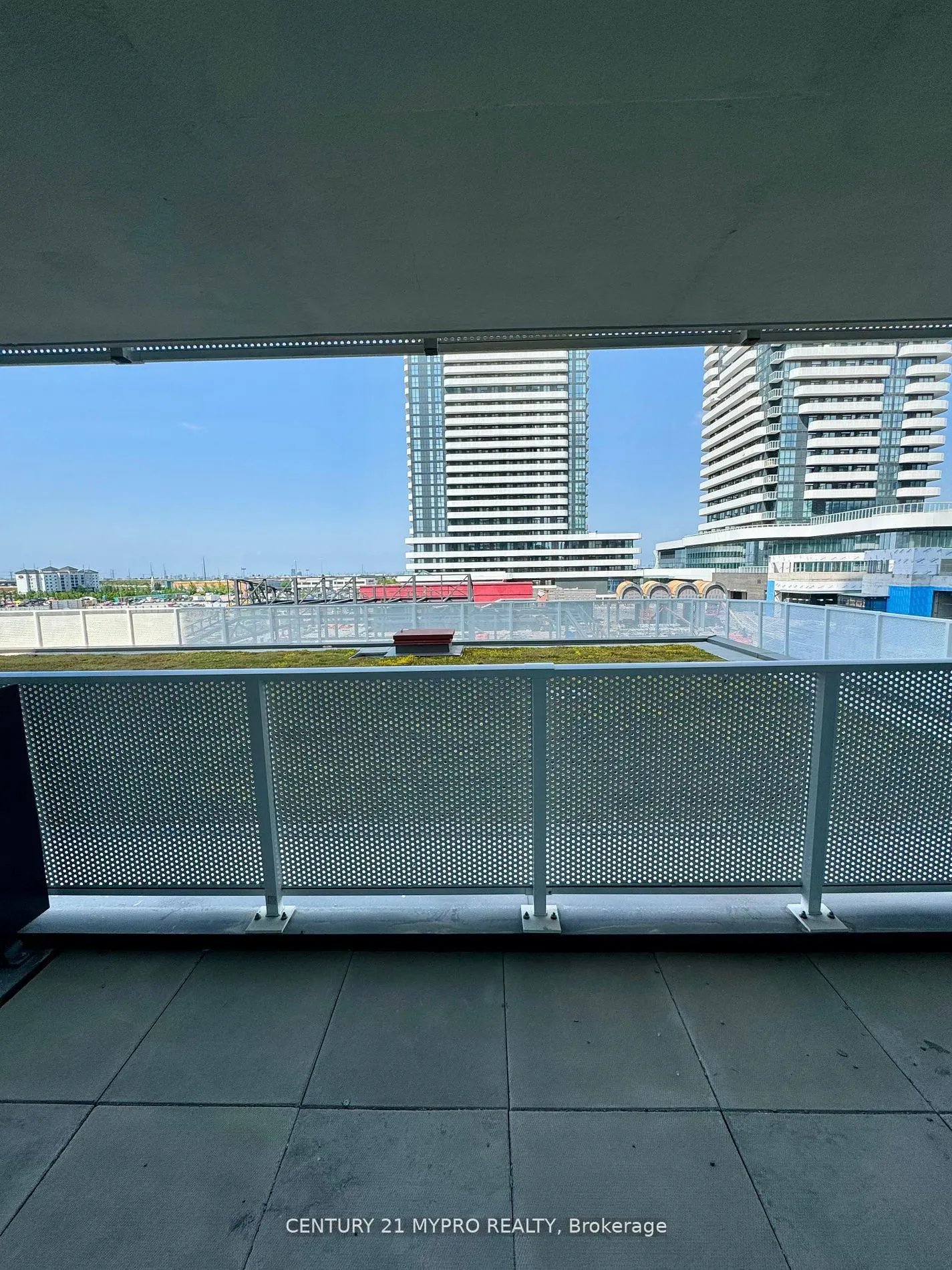 28 Interchange Way, #321
