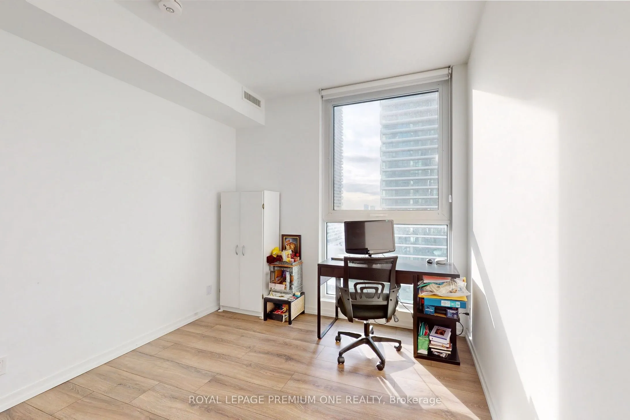 1000 Portage Parkway, #1810