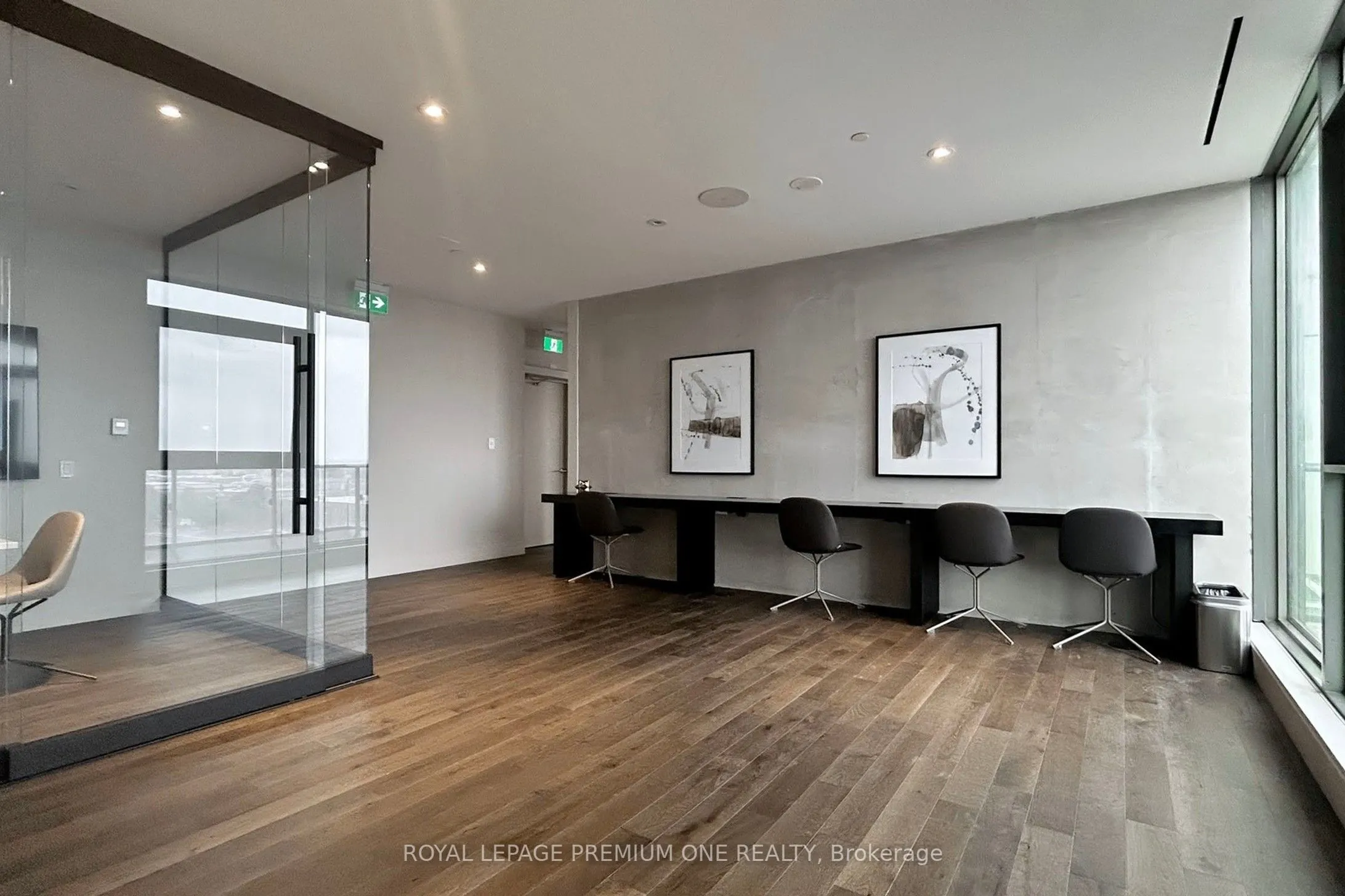 1000 Portage Parkway, #1810