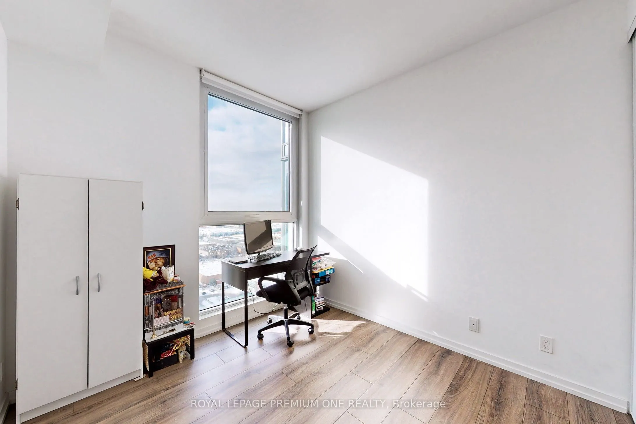 1000 Portage Parkway, #1810