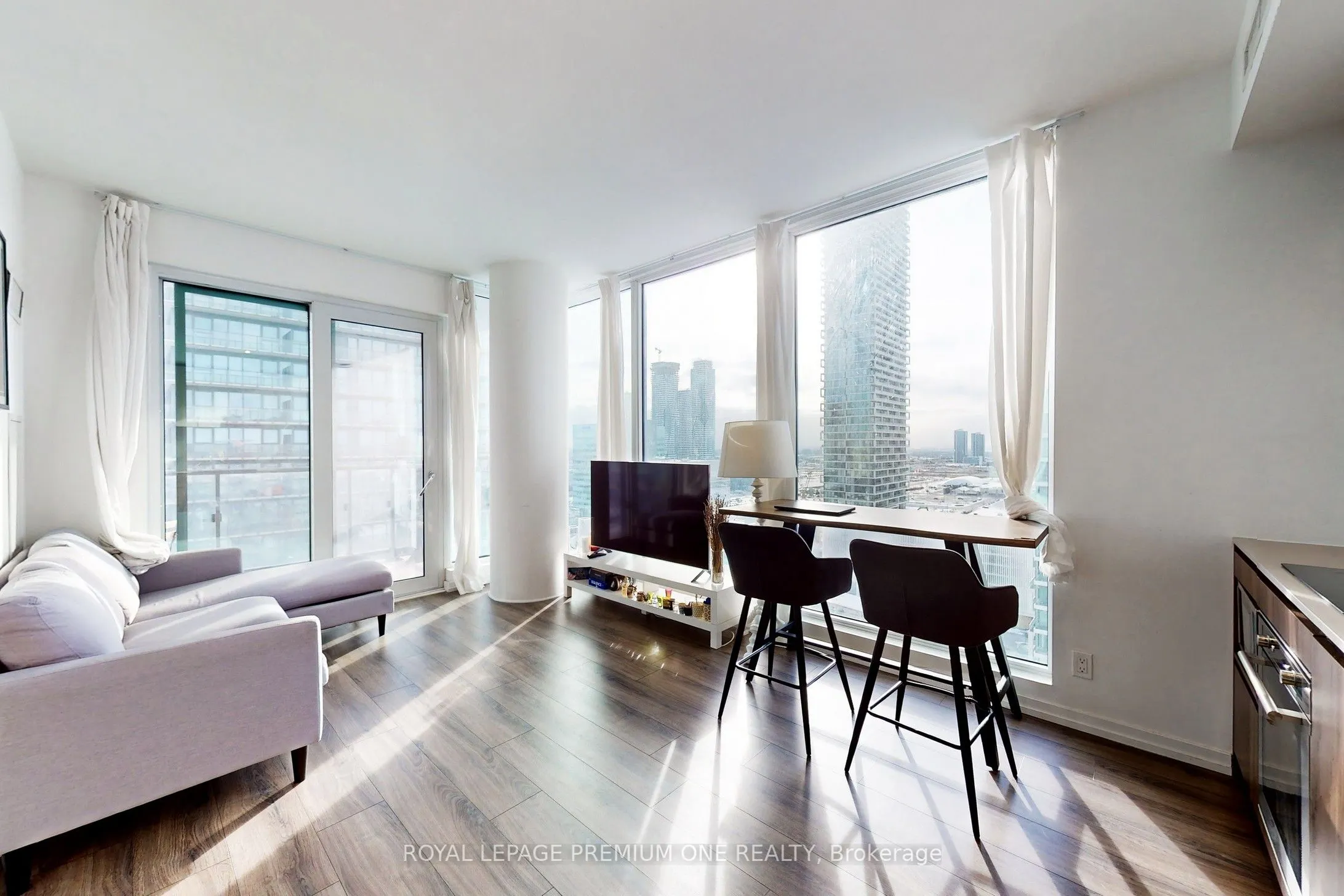 1000 Portage Parkway, #1810