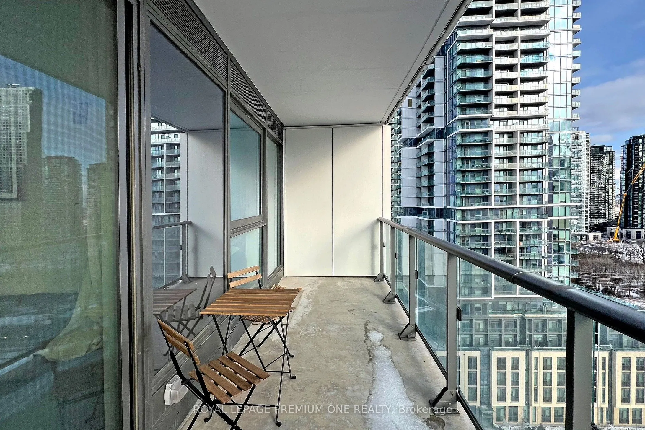 1000 Portage Parkway, #1810