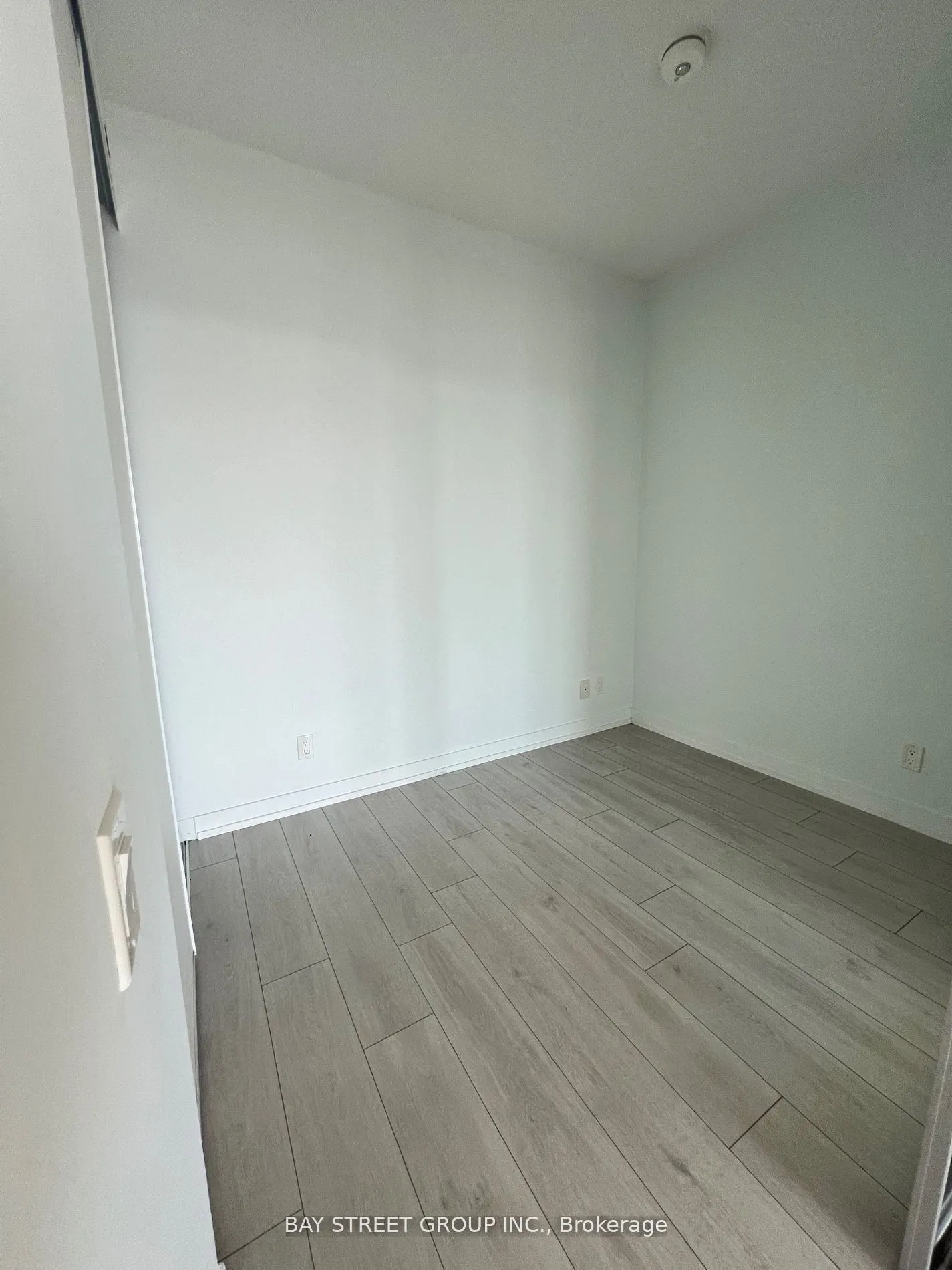 950 Portage Parkway, #2303
