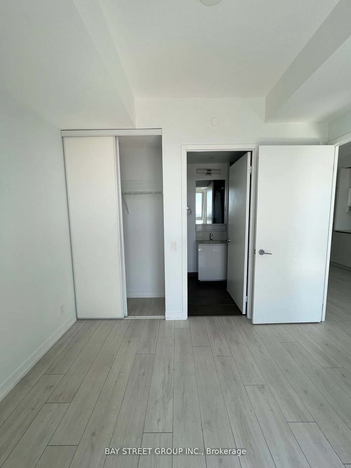950 Portage Parkway, #2303