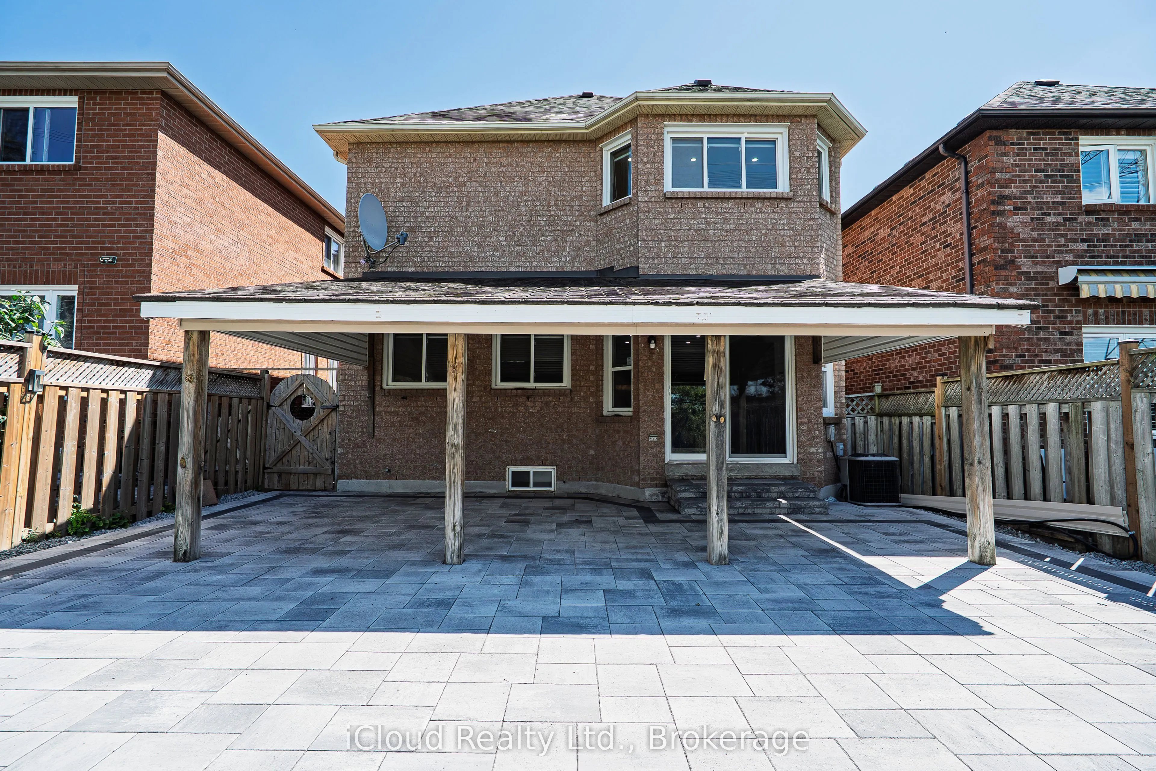 80 Venice Crescent W