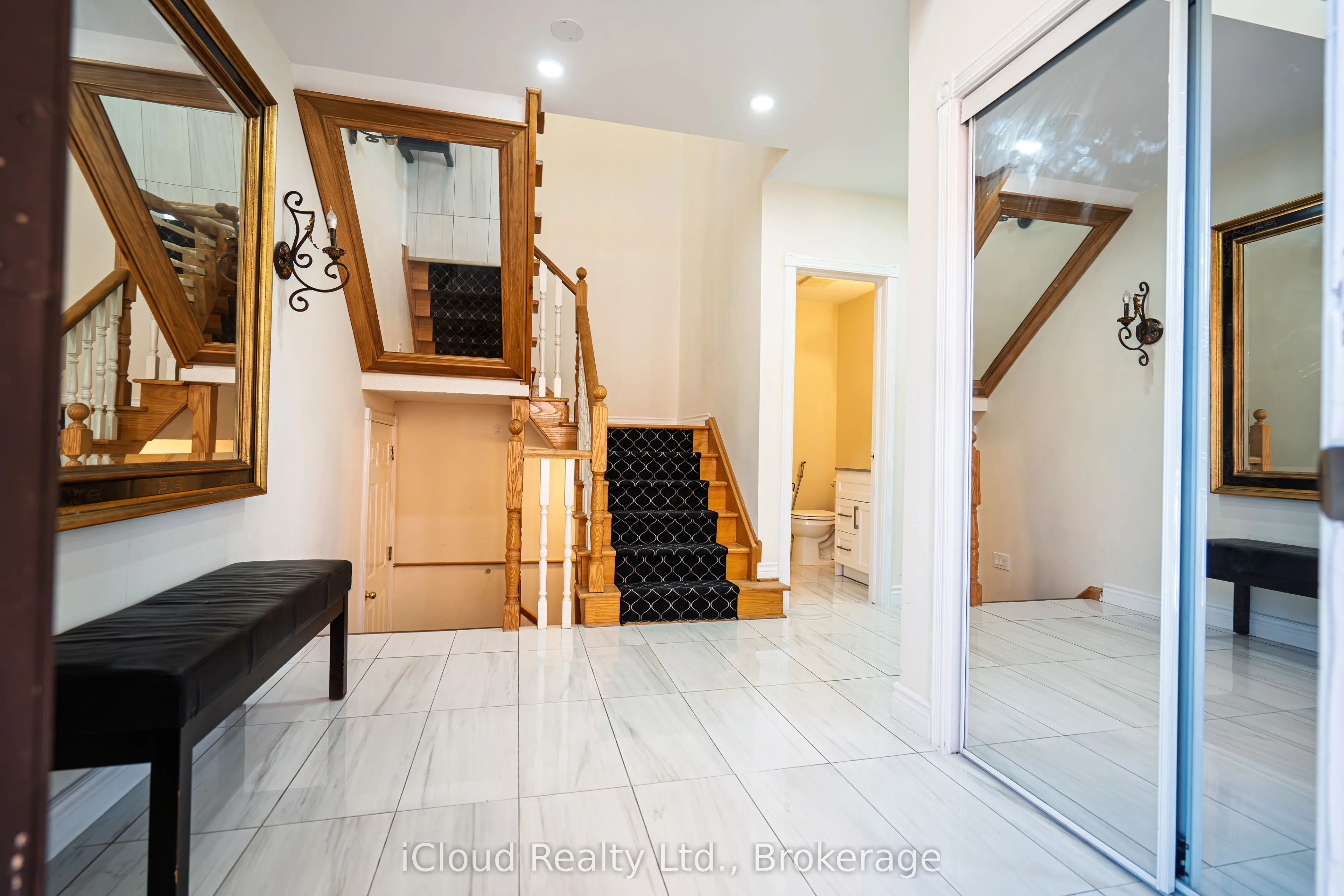 80 Venice Crescent W