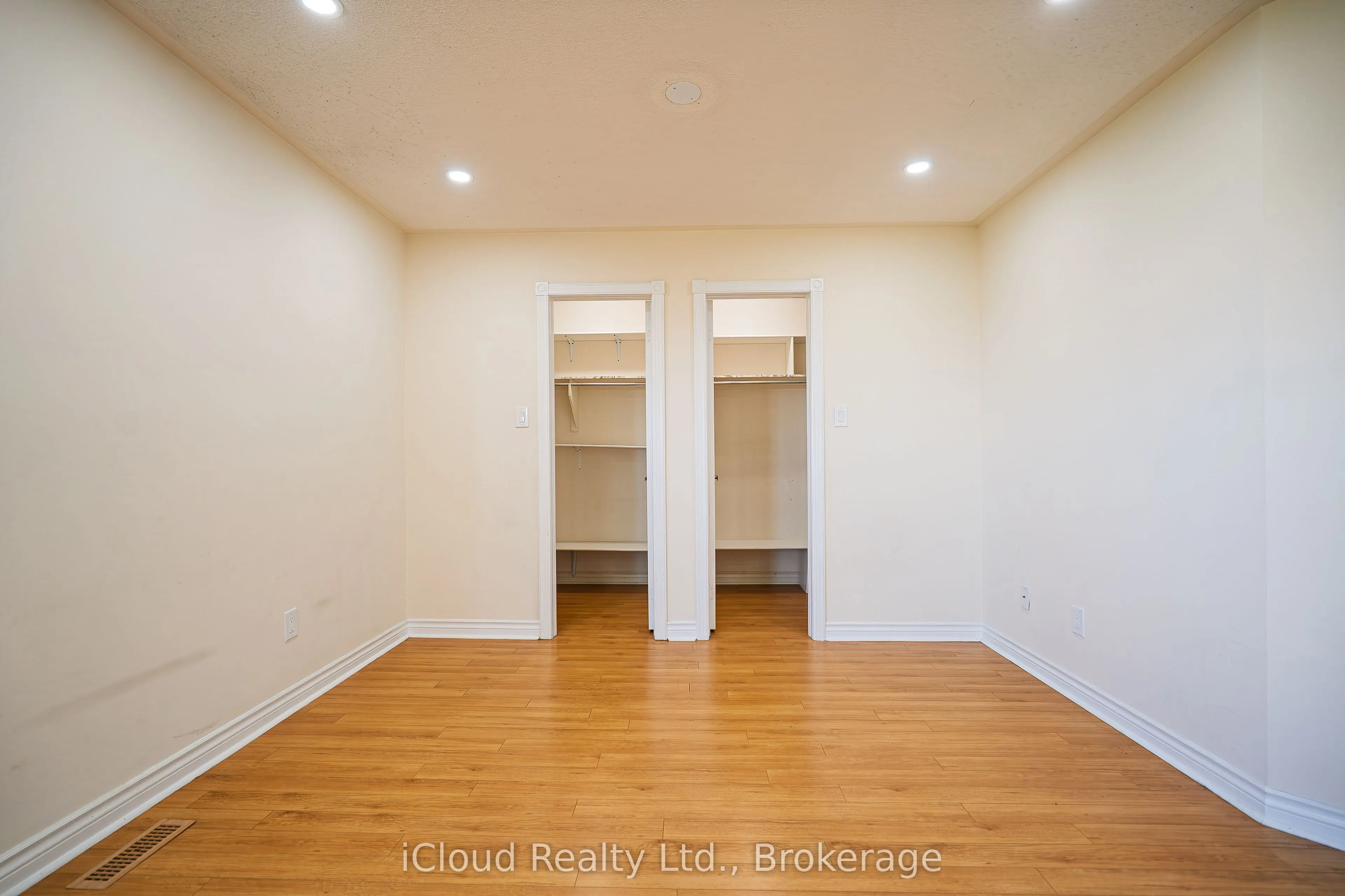 80 Venice Crescent W