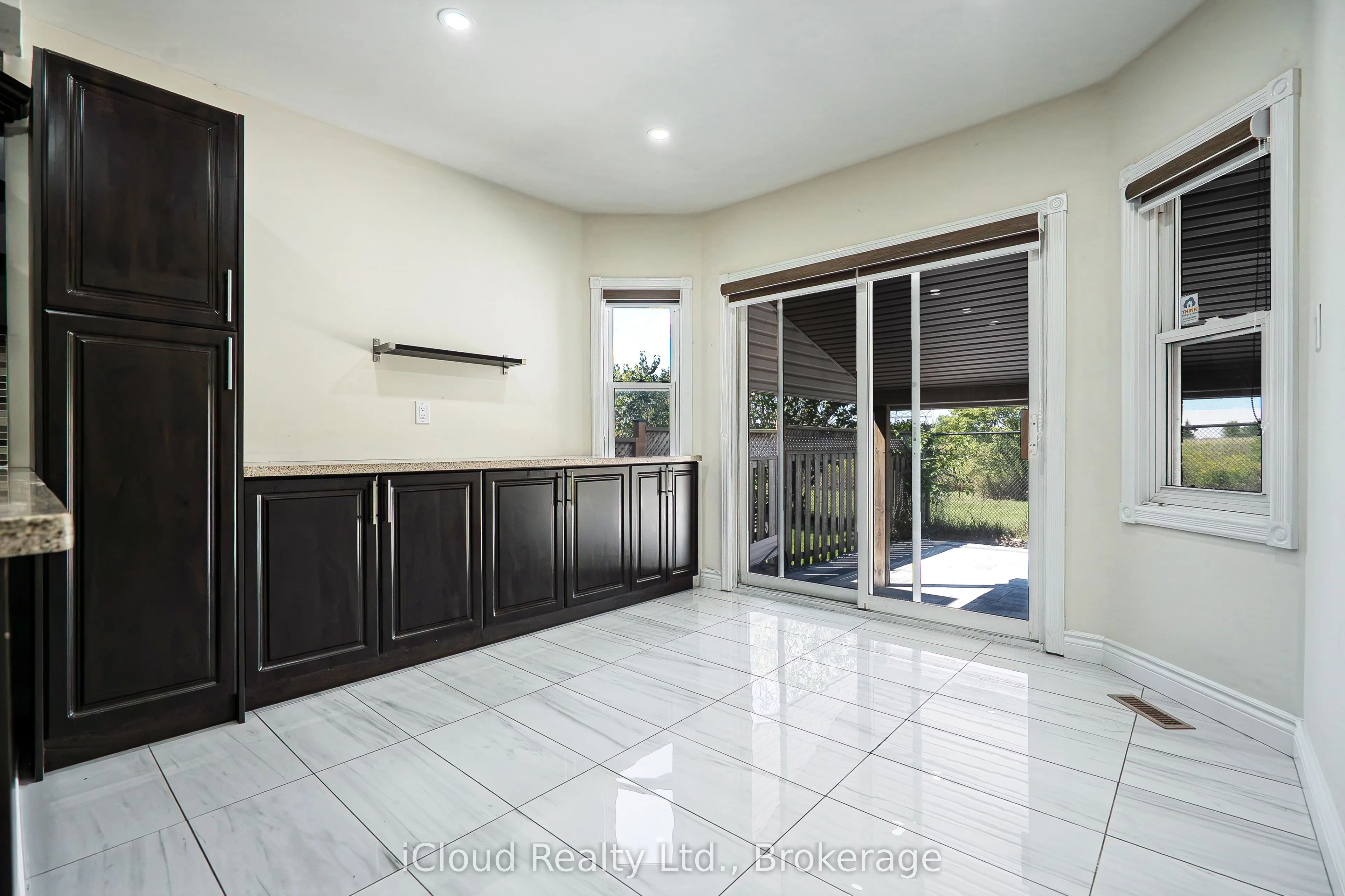80 Venice Crescent W
