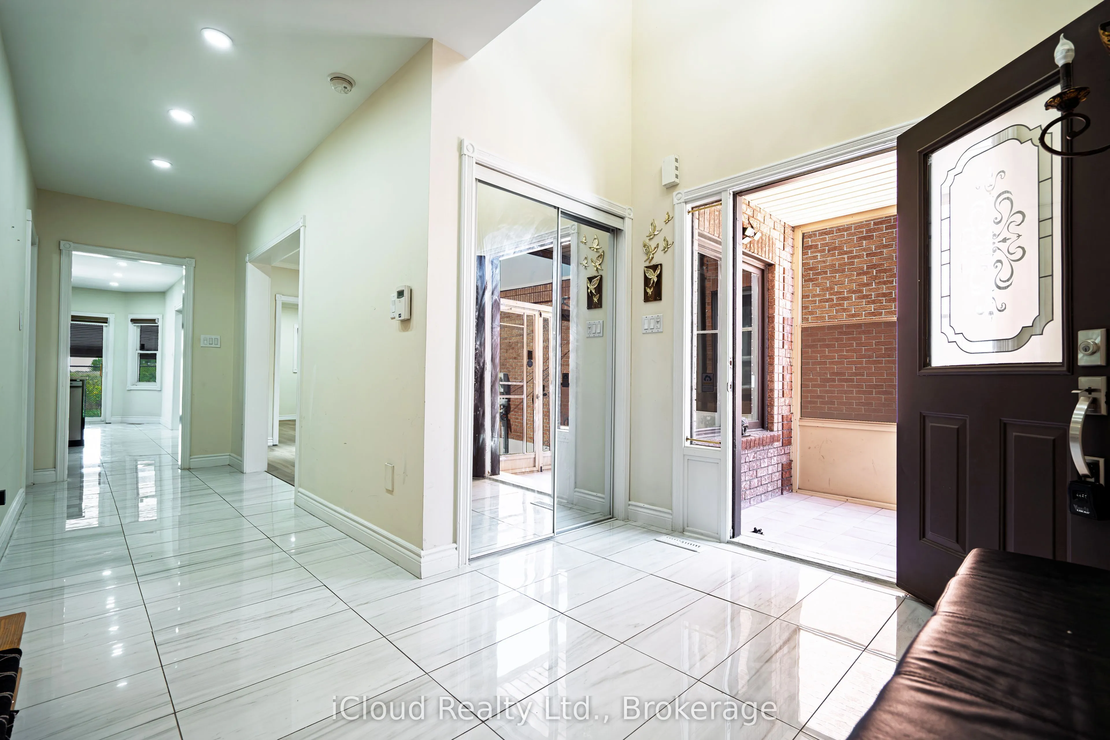 80 Venice Crescent W