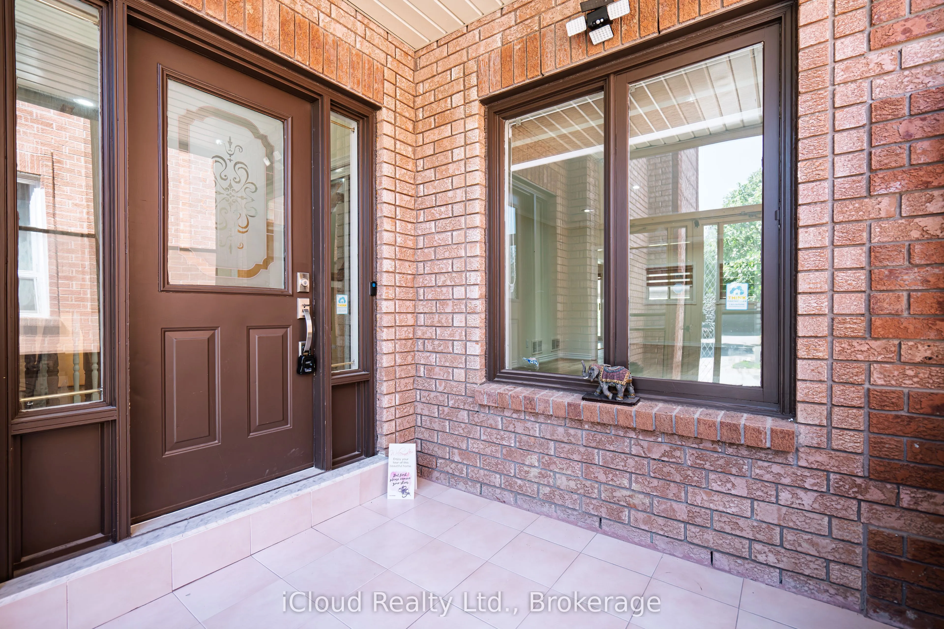 80 Venice Crescent W