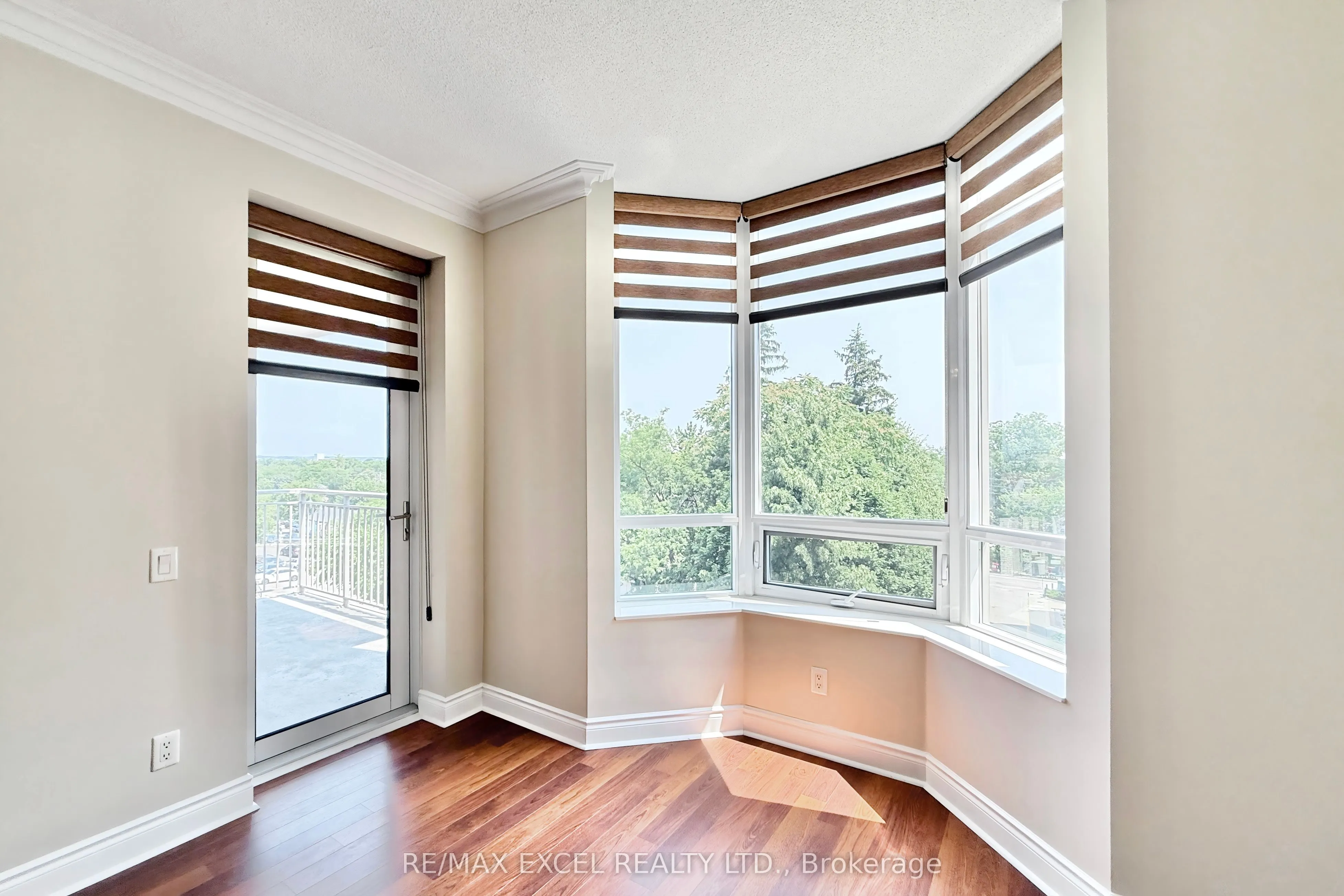 10101 Yonge Street N, #408