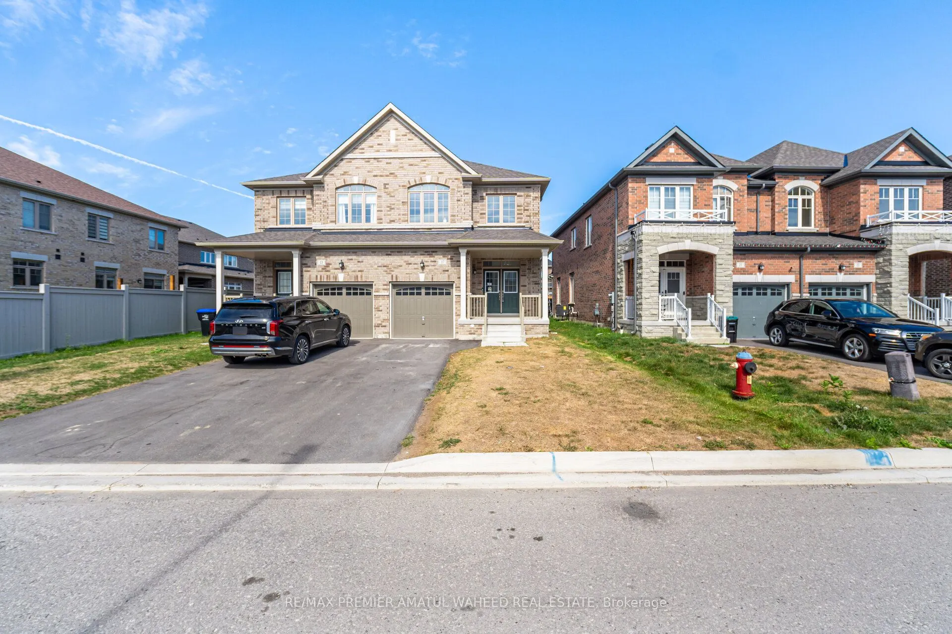 17 Ferragine Crescent