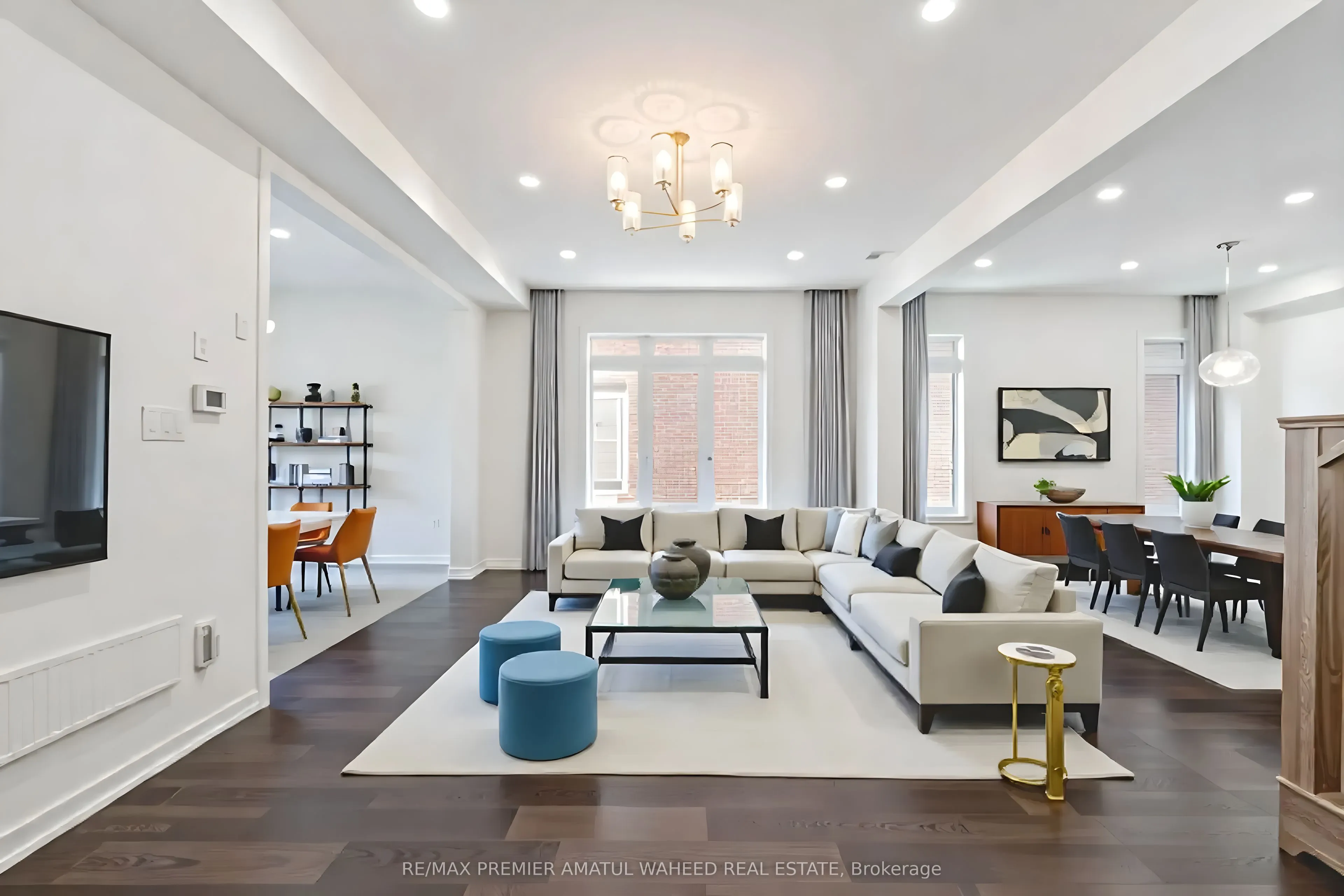 17 Ferragine Crescent