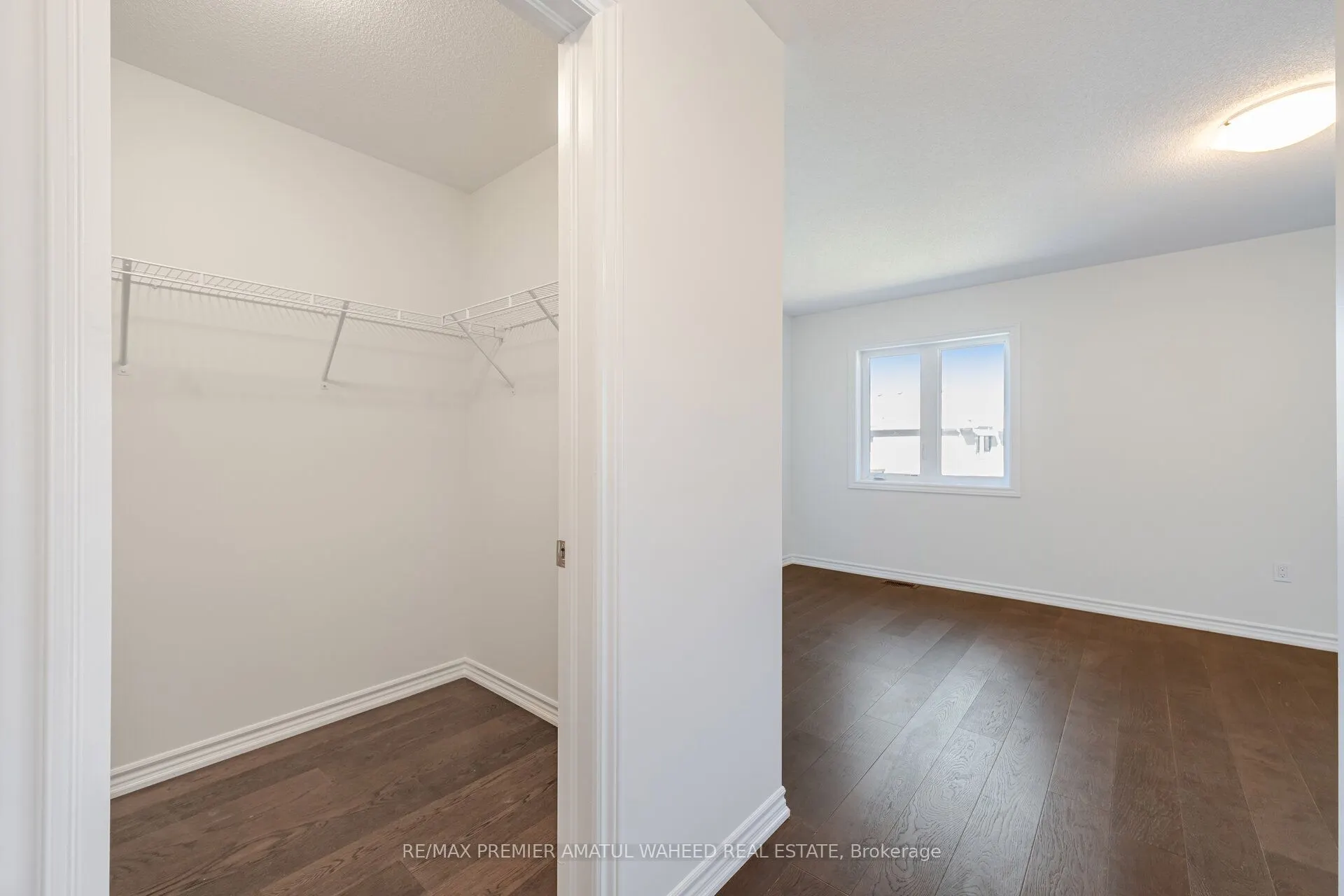 17 Ferragine Crescent