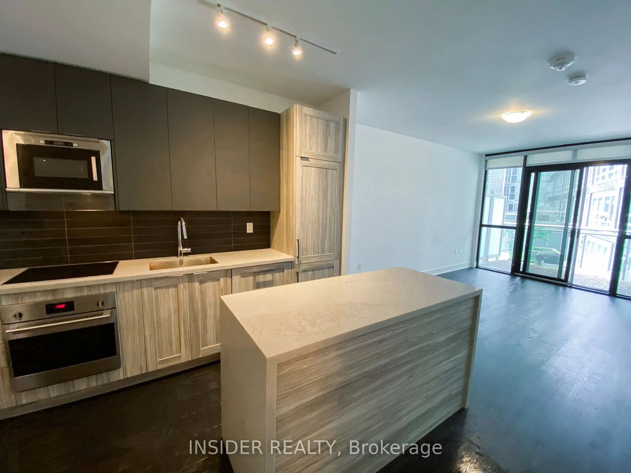 2908 Highway 7 Avenue W, #306