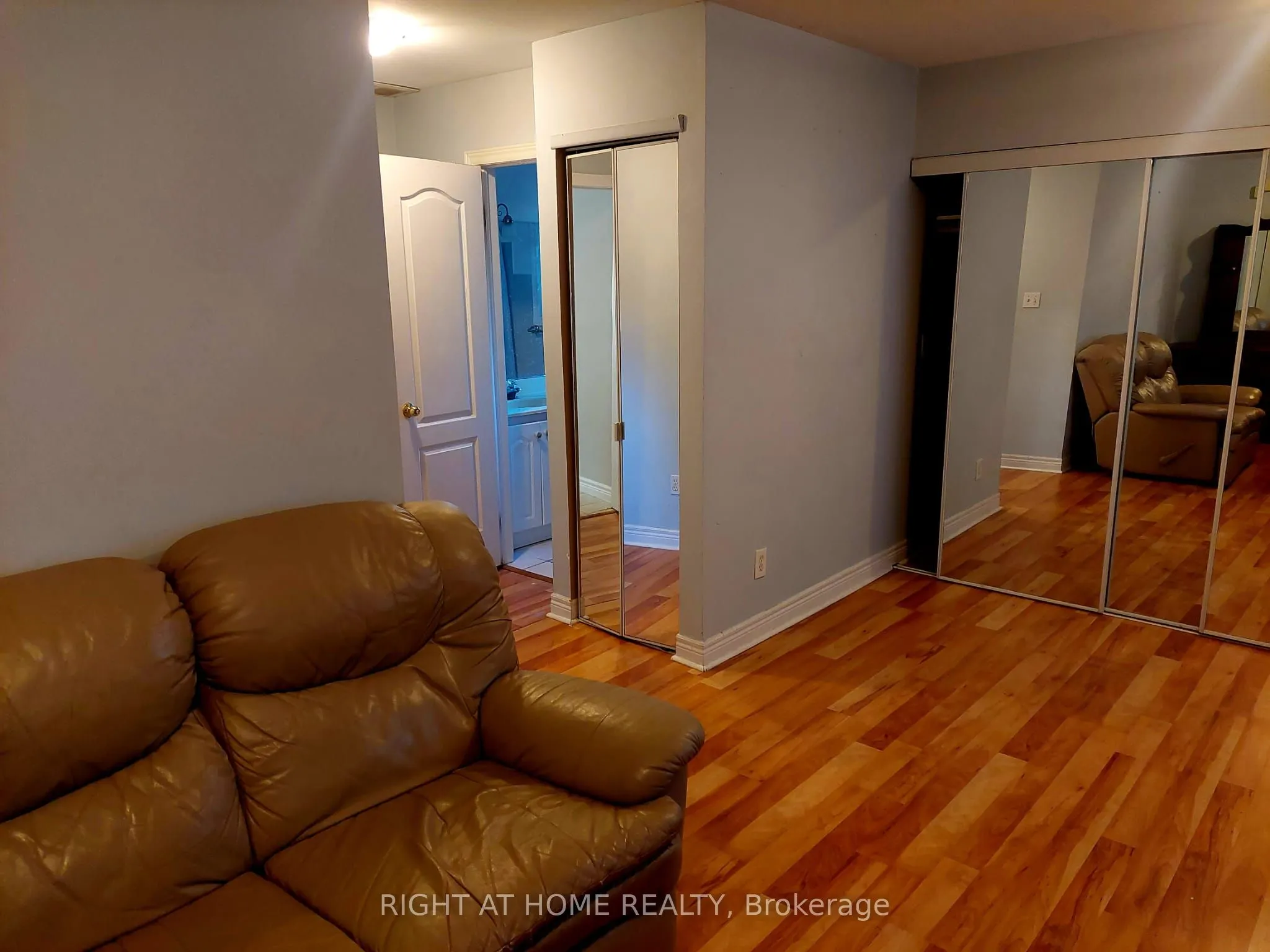 110 weldrick Road W