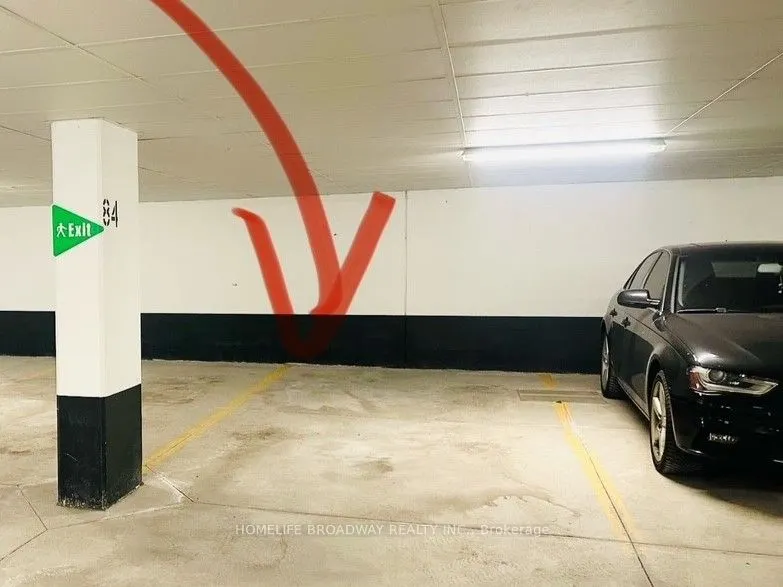 2 Dunsheath Way, #Parking