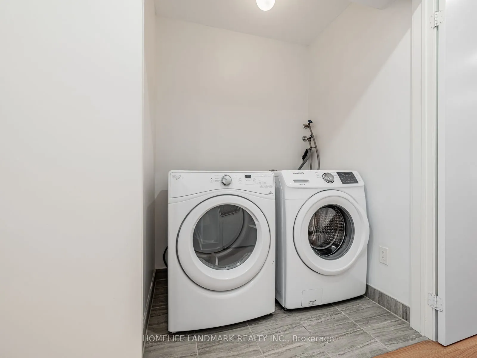 10606 Bathurst Street