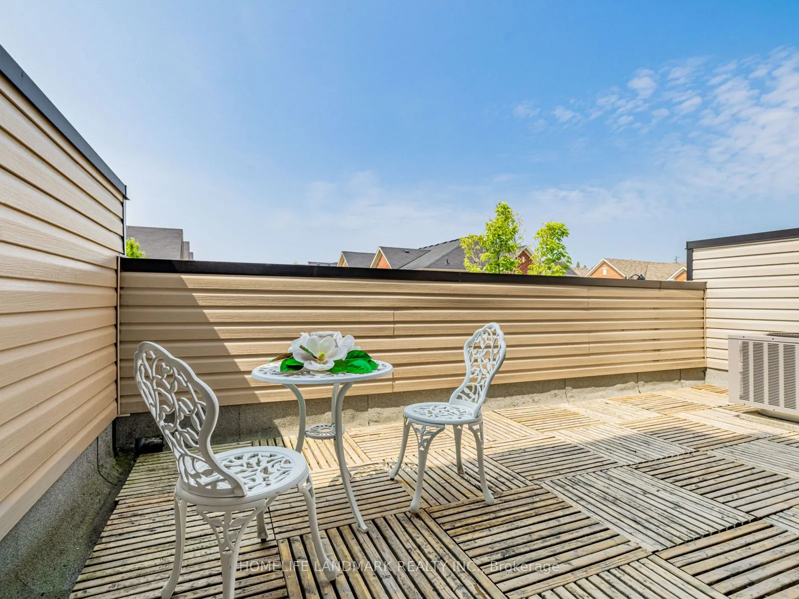 10606 Bathurst Street